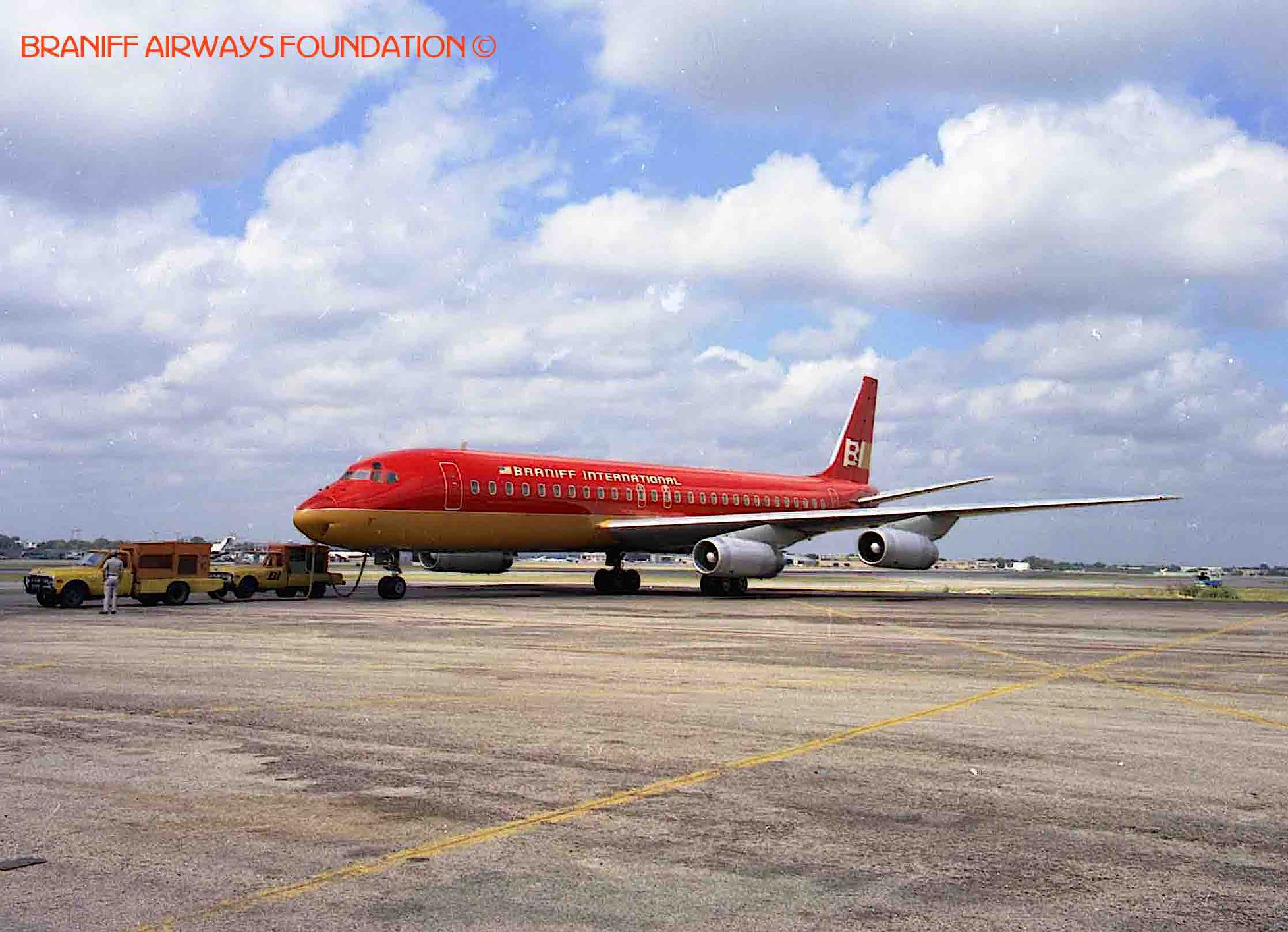 THE NINTH BRANIFF DC-8 - Braniff International Douglas DC-8-62