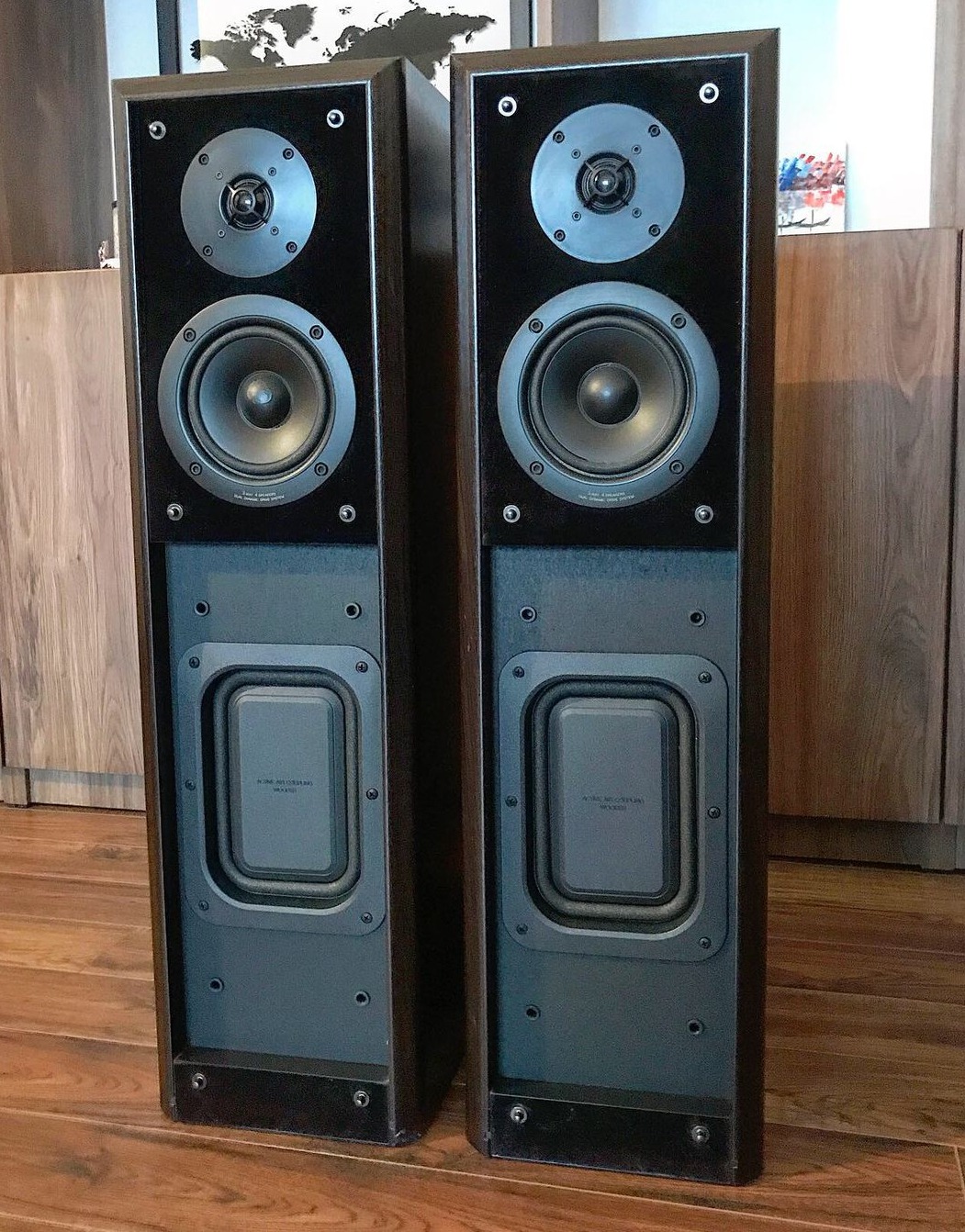Technics SB-M500 floor-standing speakers.