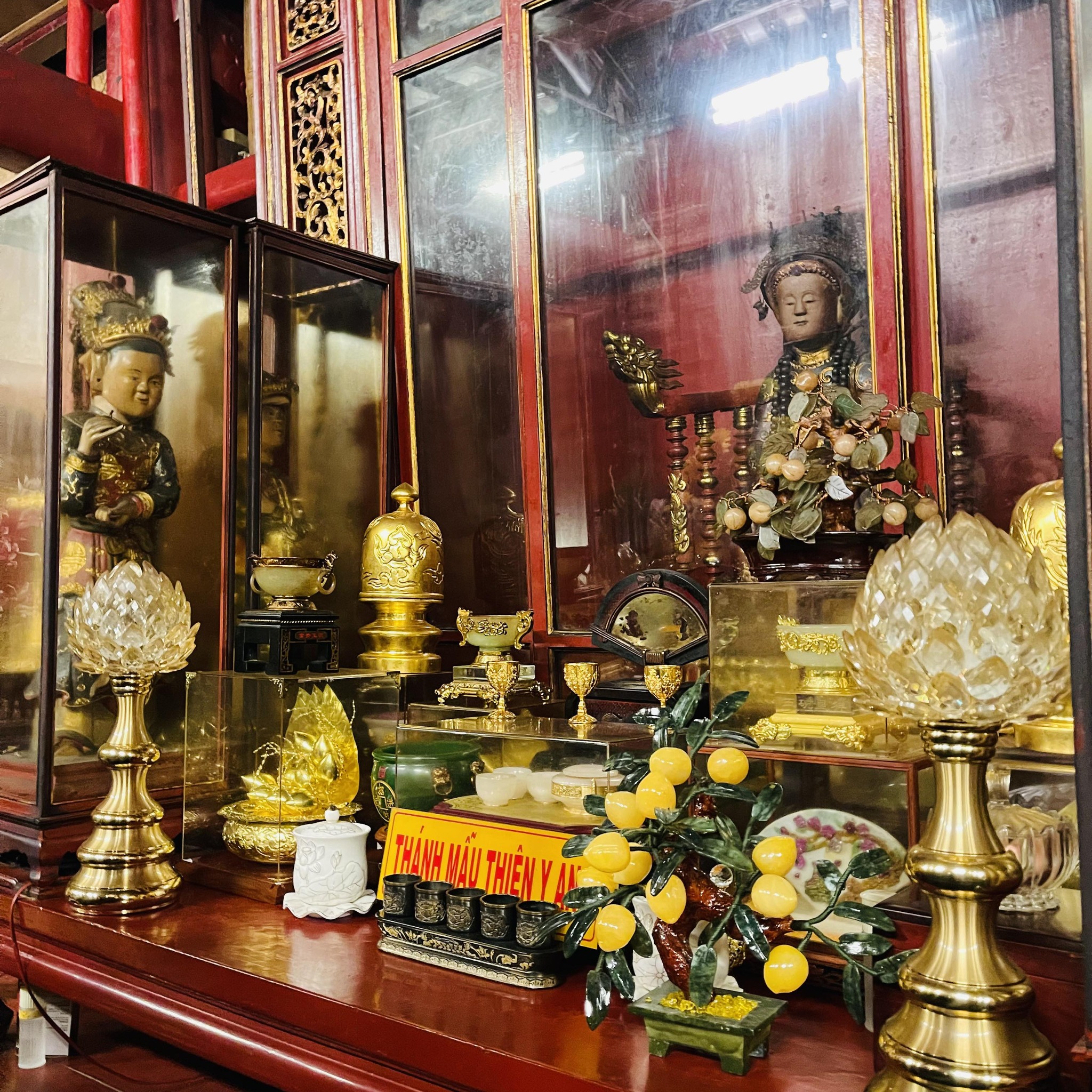 Thuận Hoà Thuỷ Linh Điện - Phụng thờ Mẫu Đệ Tam Thuỷ Phủ chính cung đón ...