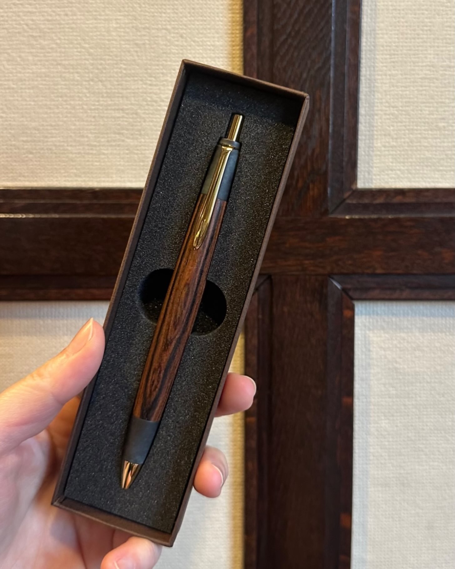訂正とお詫び】 7種|色物金具のご紹介 先日の投稿にてご紹介した 「木
