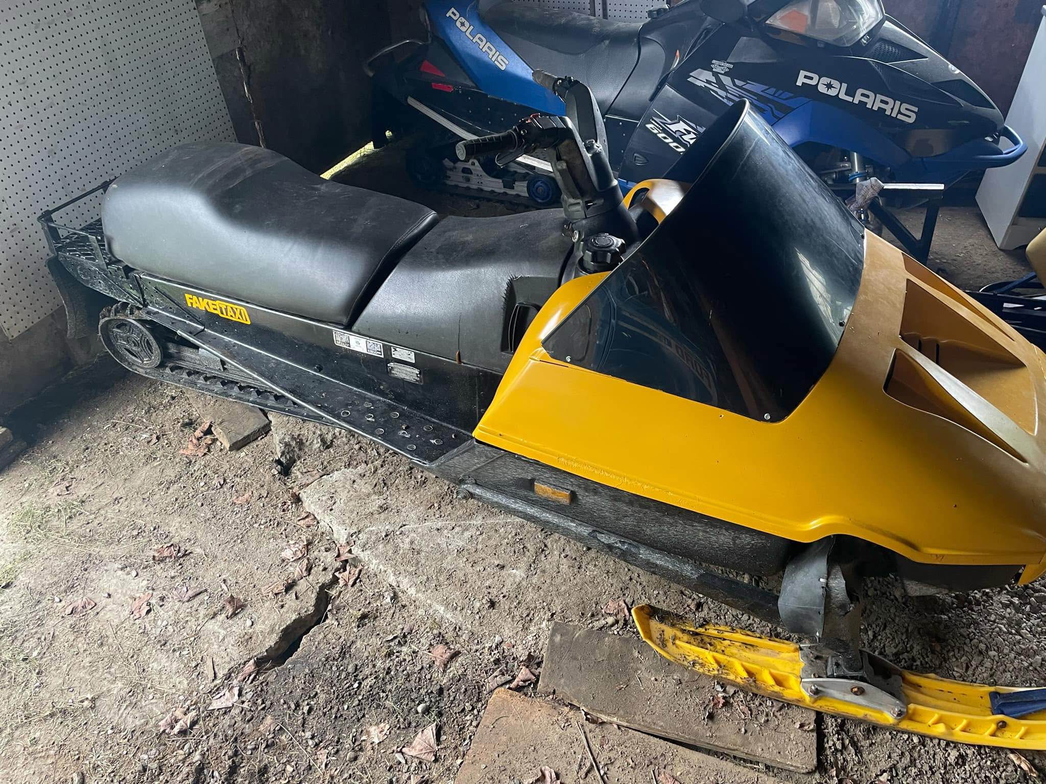 Skidoo mx 1988 rotax 583 - Snowmobiles - Thetford Mines, Quebec ...