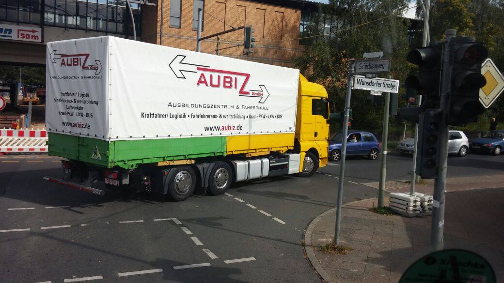 AUBIZ GmbH... - AUBIZ GmbH - Ausbildungszentrum & Fahrschule
