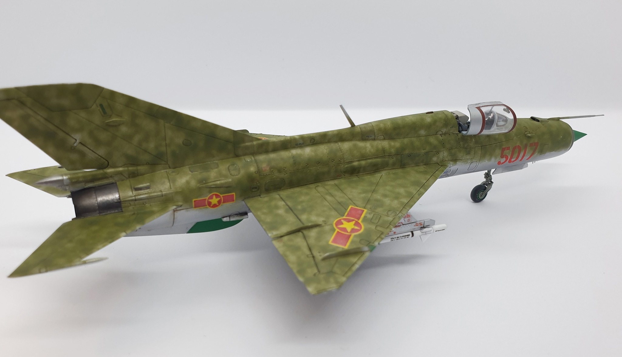 Mikoyan Gurevich Mig-21PFM - AK Interactive 1/48