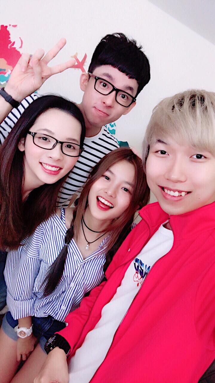 Lizz Chloe 彤彤 史上最暖的兄妹 Facebook