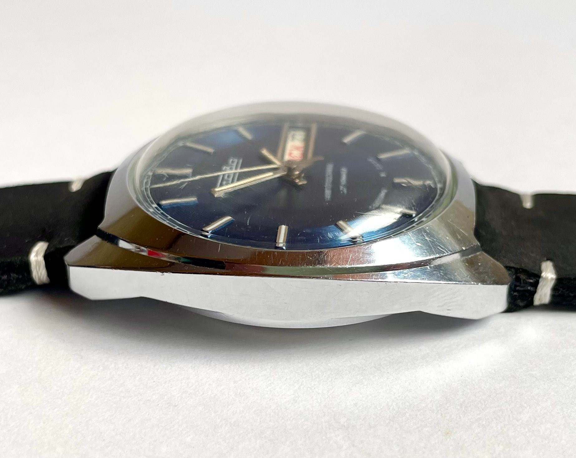 FOR SALE: Rare Vintage LUCH Cal. 2350 Multi-level Calendar USSR 