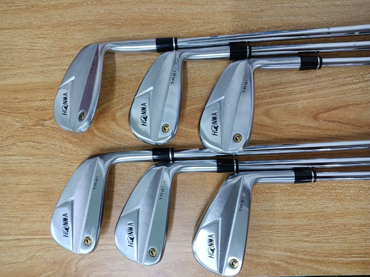 Honma Tour World TR 21-X Golf Iron Set 5-10 Shaft Details: Steel 