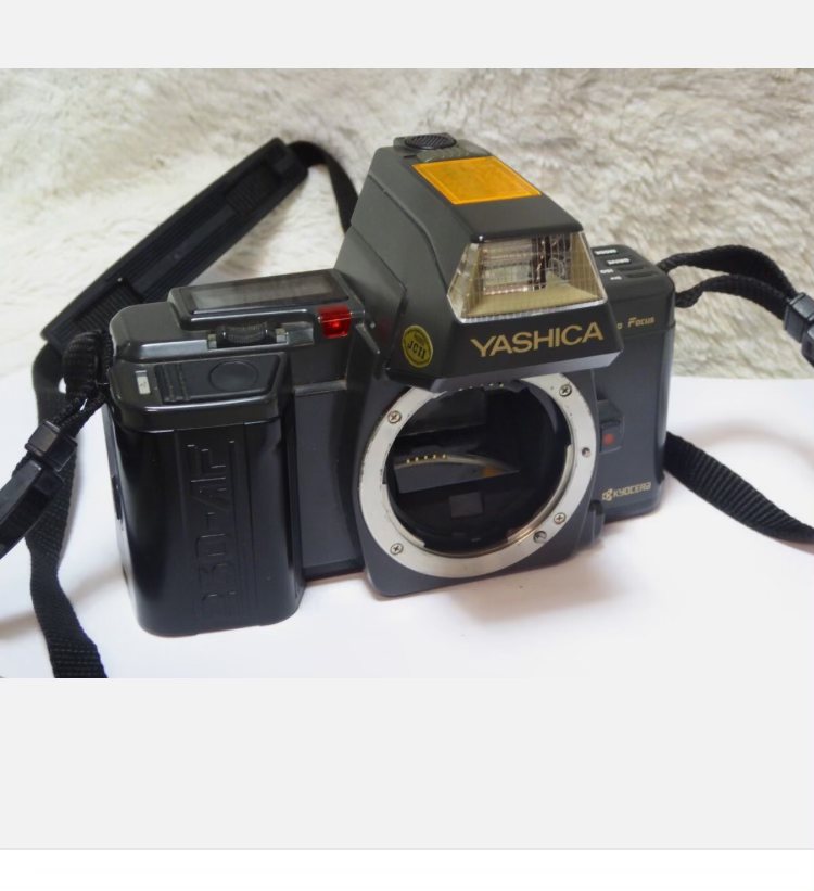 Does anyone have a Yashica ML Reflex 500mm f8?