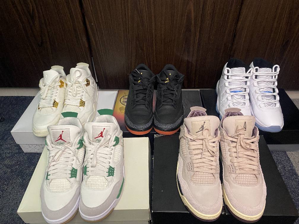Decluttering before this Year end. Jordan 3 x J Balvins Used