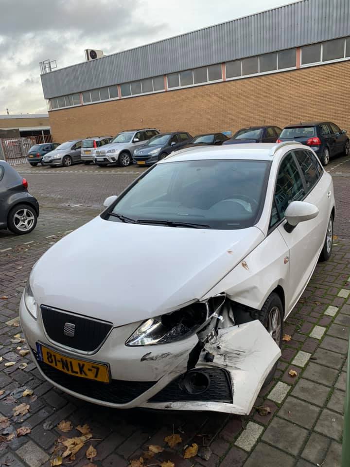 Gigant autodemontagebedrijf... - Gigant autodemontagebedrijf