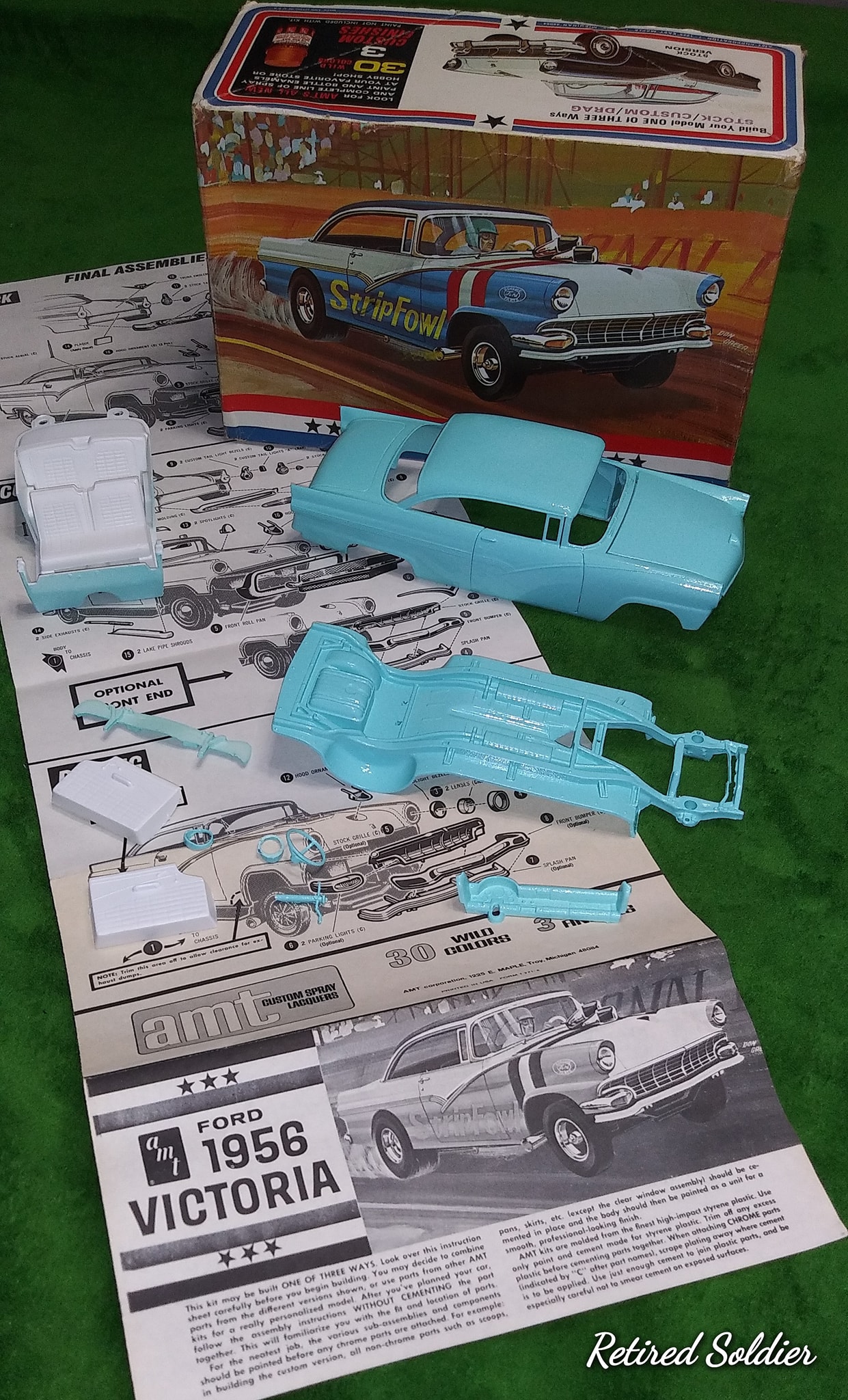 1956 Ford Victoria Hardtop Kit Round2 AMT1308/12 1/25 1956 Ford Victoria Kit De Modélisme Hardtop Multicolore 1956 Ford Victoria Amt1308