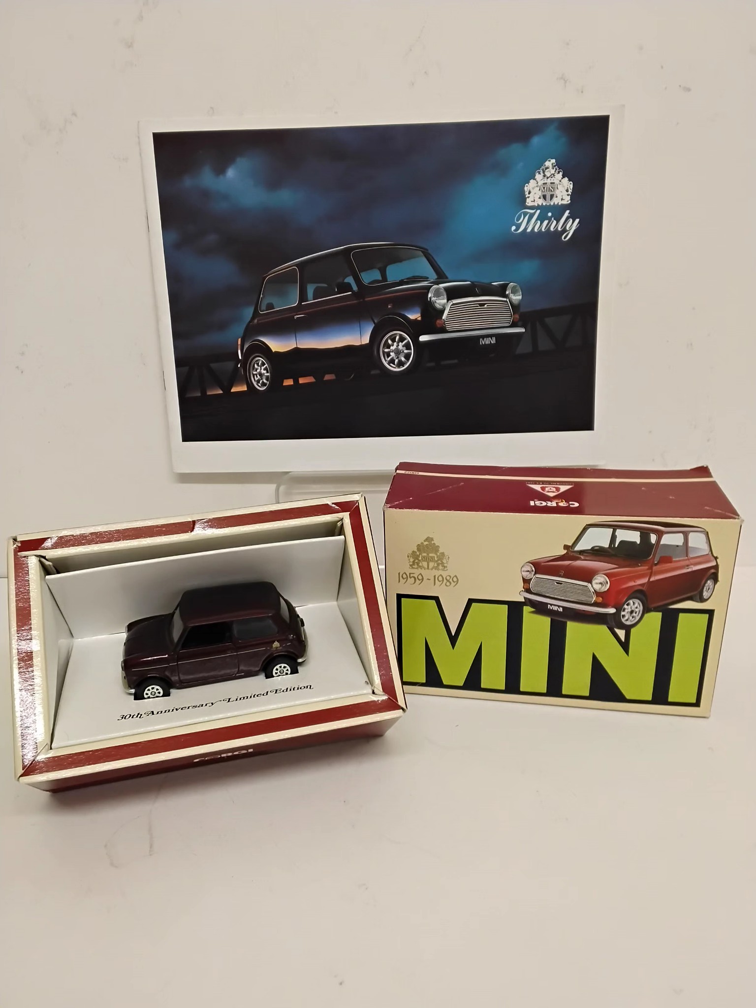 The Mini 30 by Corgi toys. អីល Thirly MINI