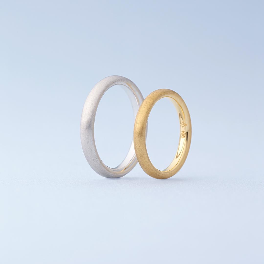 北欧スタイルの結婚指輪 40代以上にお勧めの結婚指輪ヒュッゲ 暖炉のような温もりを感じるデザイン タッカです Https Www Gnh Co Jp Hygge ヒュッゲ Hygge Facebook