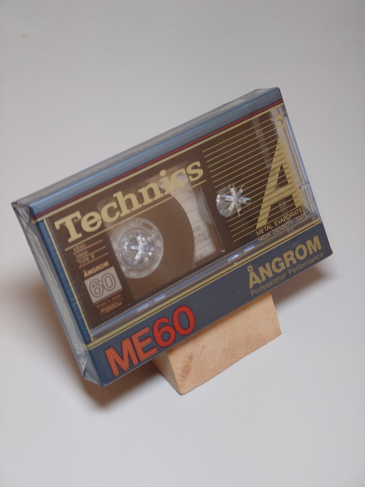 Technics X ZARA Just in. Keep playing music in these cool graphics