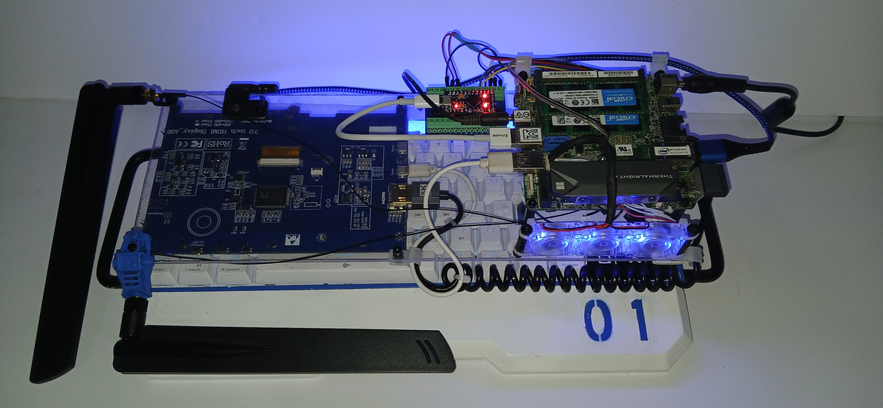 Custom cyberdeck build with mechanical keyboard