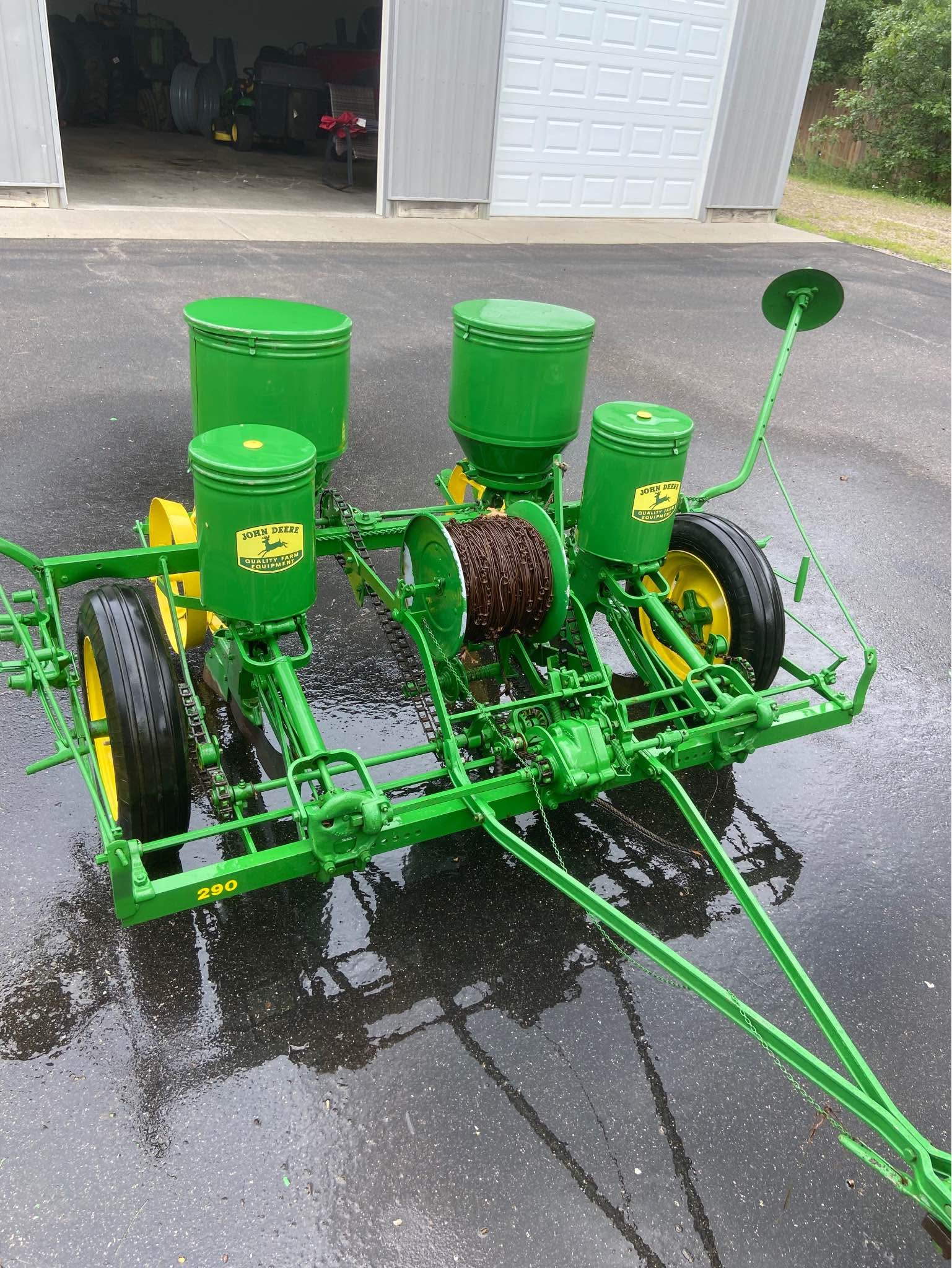 John Deere 290 corn planter - Pots & Planters - Wisconsin Rapids ...