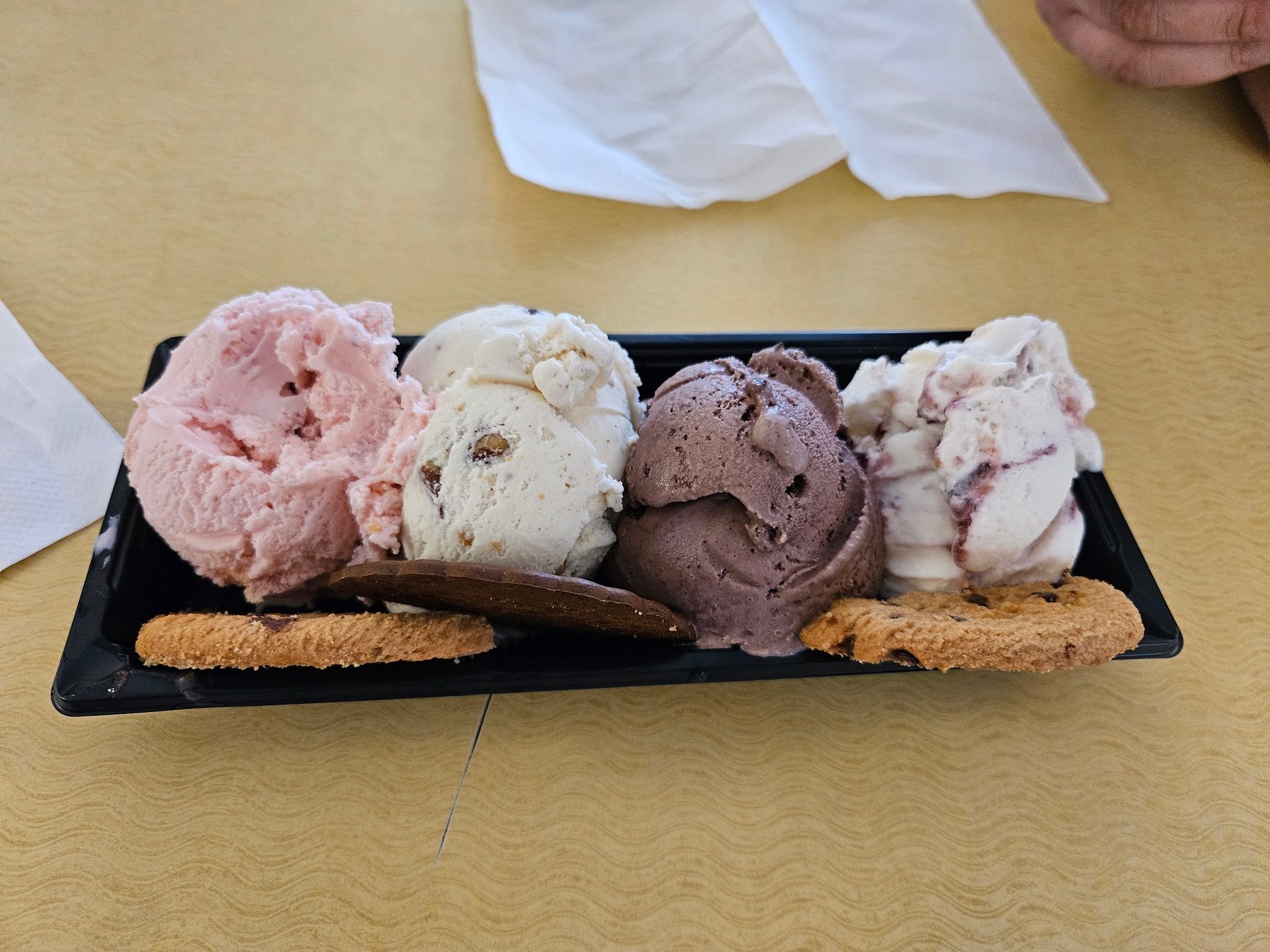 Sundaes on Broadway Ice Cream Shop in Wind Gap
