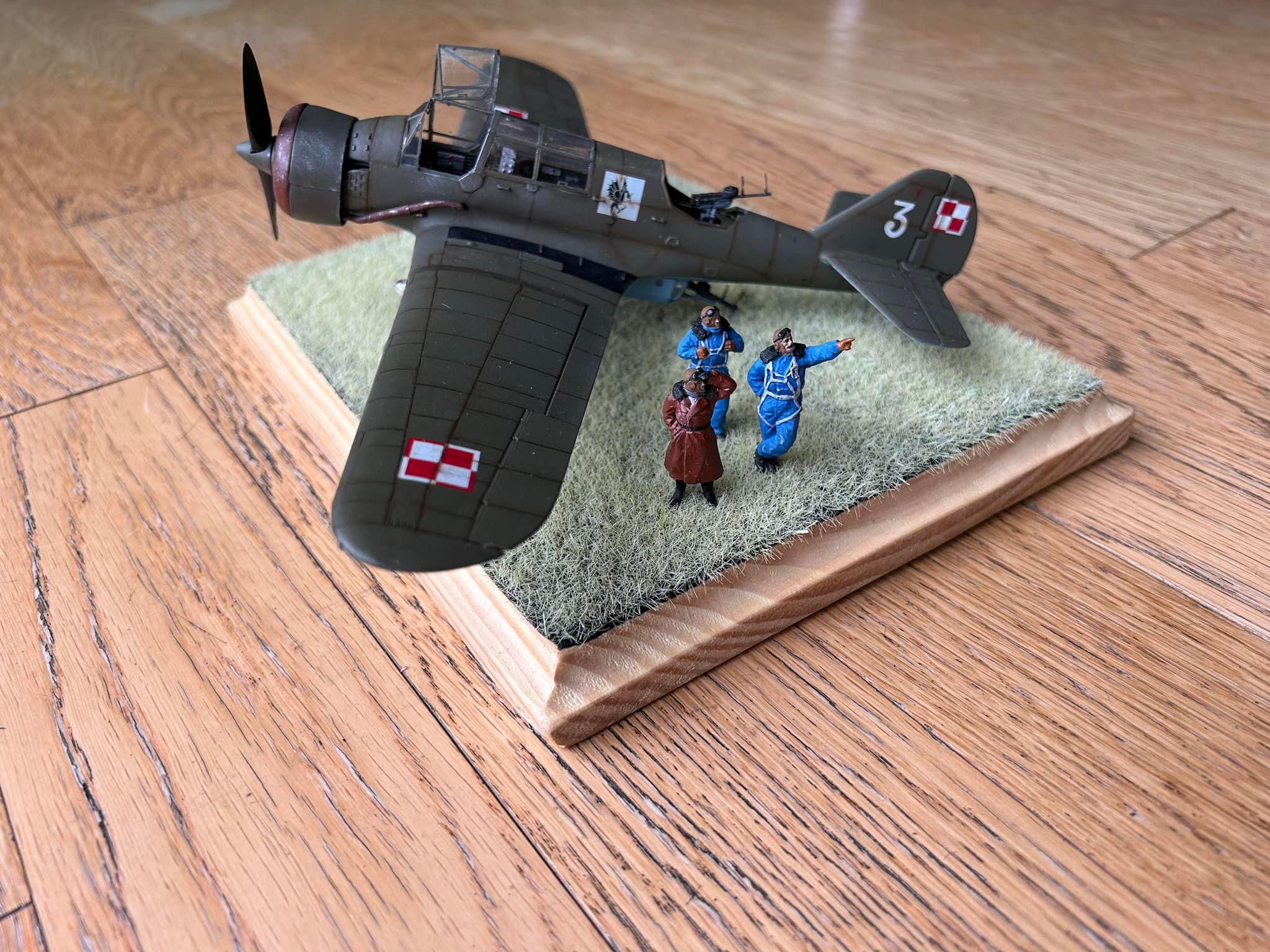 Mirage hobby's 1/48 pzl.37b Łos model build