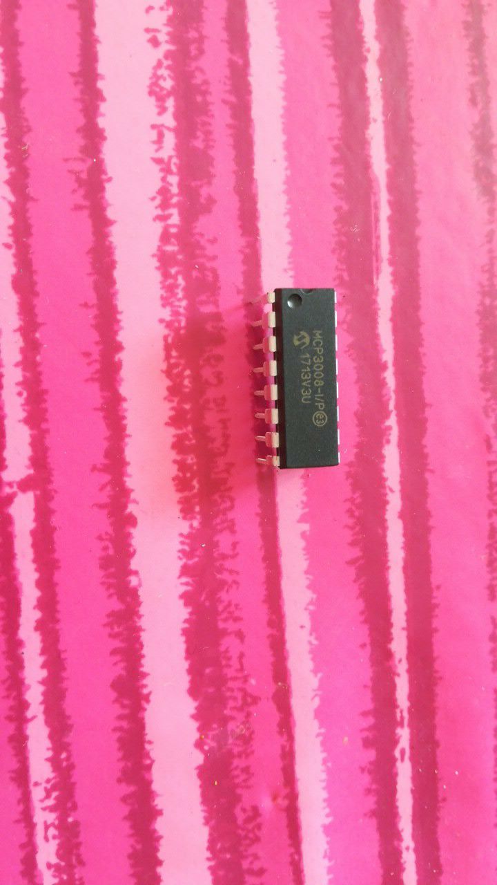 Adafruit MCP3008 Convertisseur Analogique/Numérique 8 Canaux Interface SPI - Haute Qualité Officiel