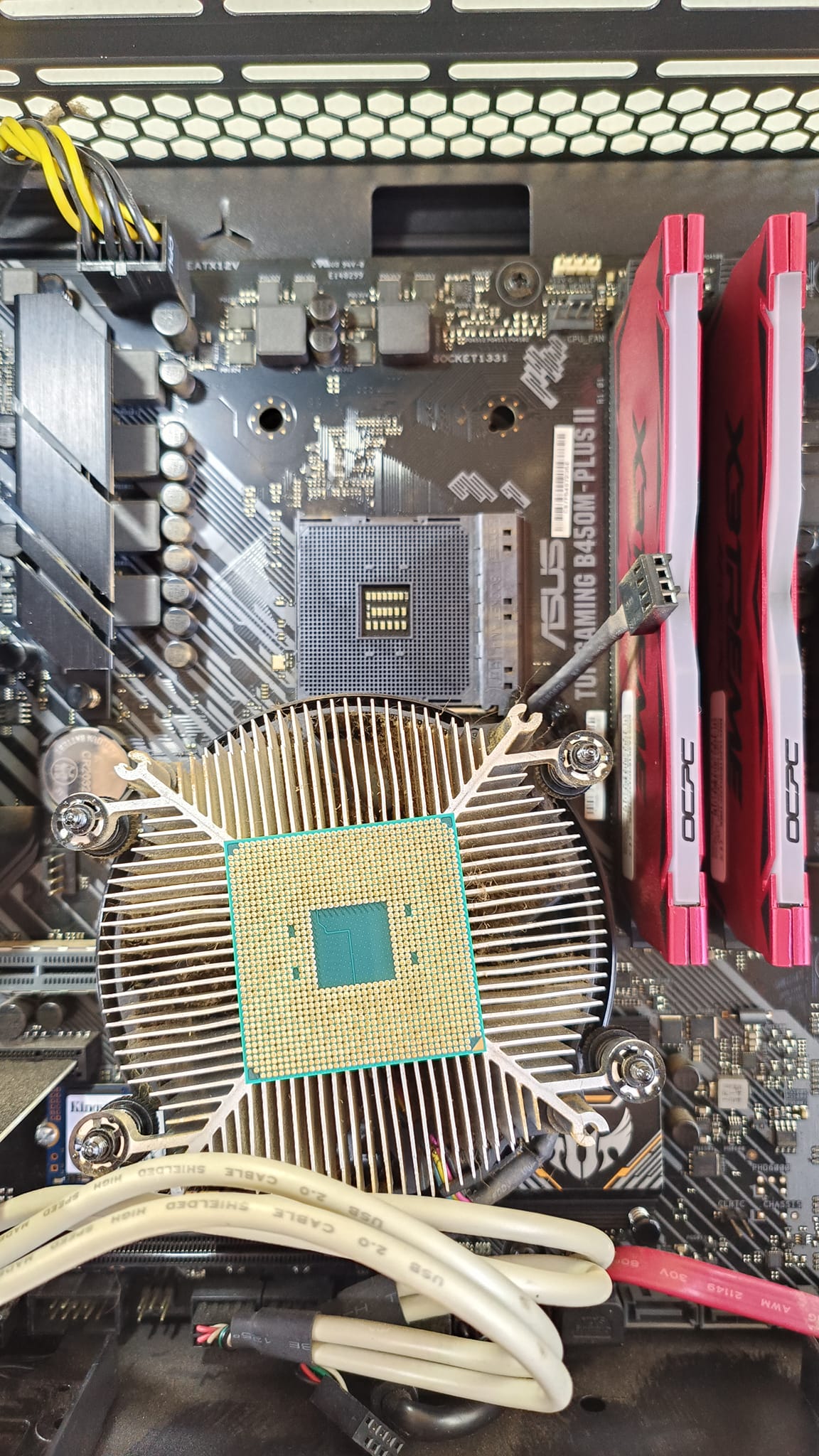 The process of putting in a Gemi chip 三 福 Iseose あ H
