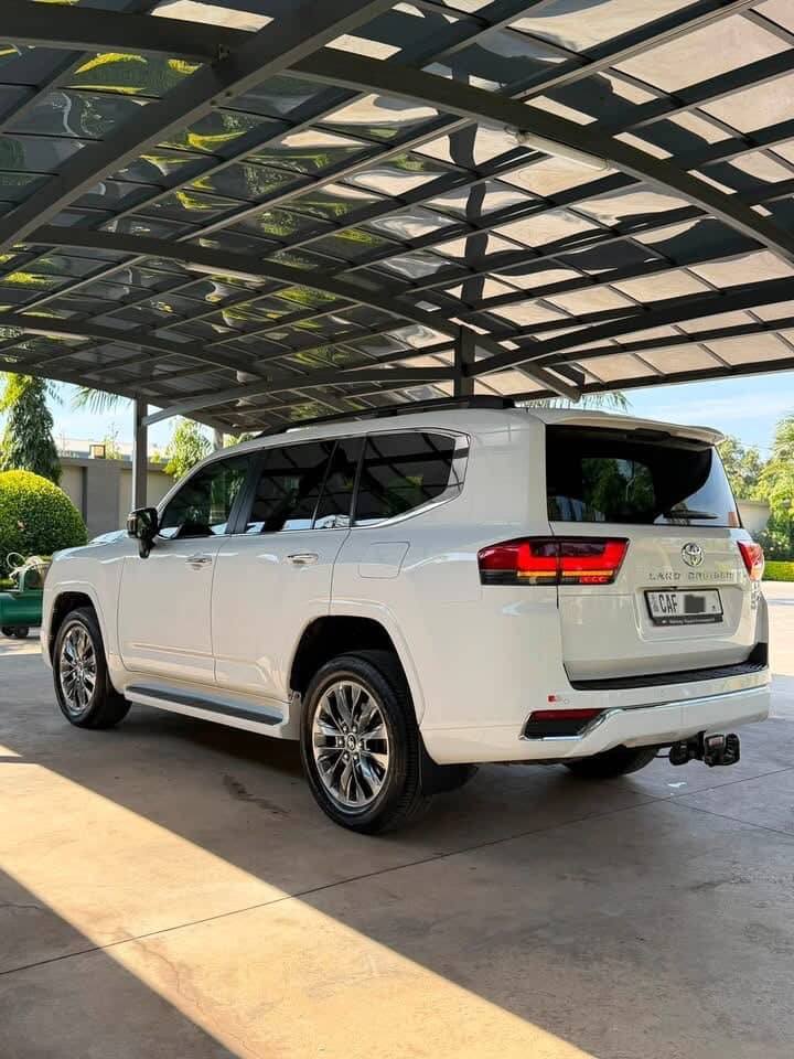 2023 Toyota Land Cruiser LC300 ZX - South African Specification