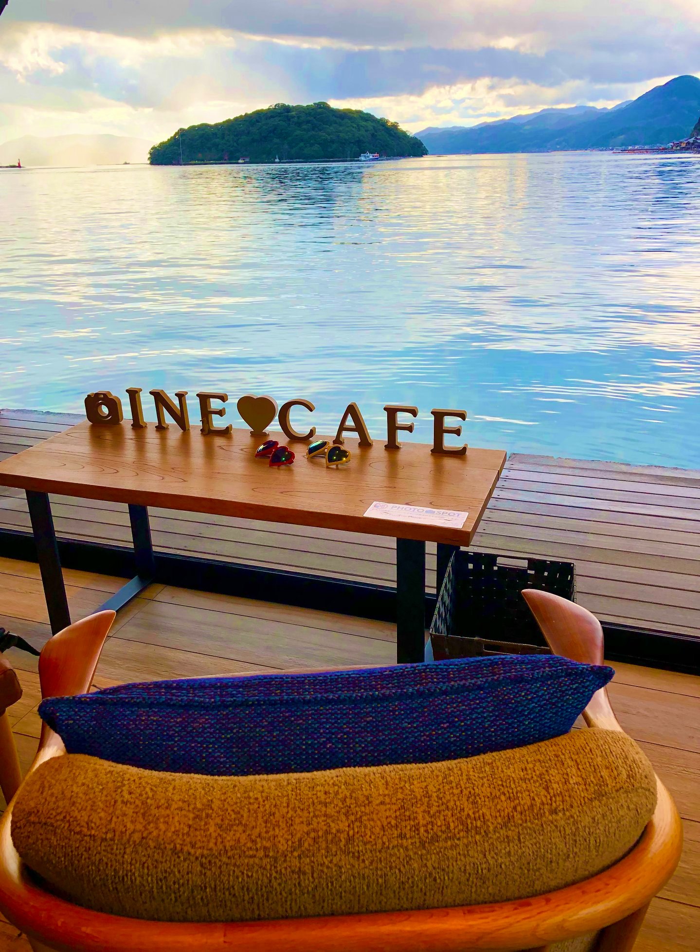 ザ グラン リゾート天の橋立 - 伊根カフェです☕️ いつも穏やかな伊根湾🌈 正面に浮かぶ青島🏝... | Facebook
