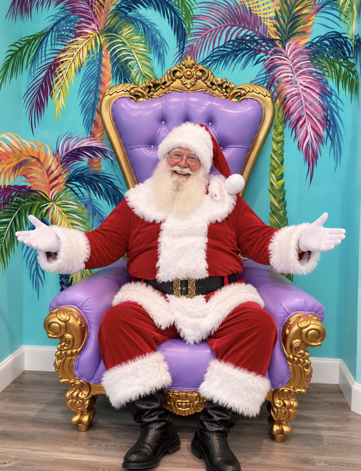 Santa Sparkle at The Salty Mermaid on the Strand