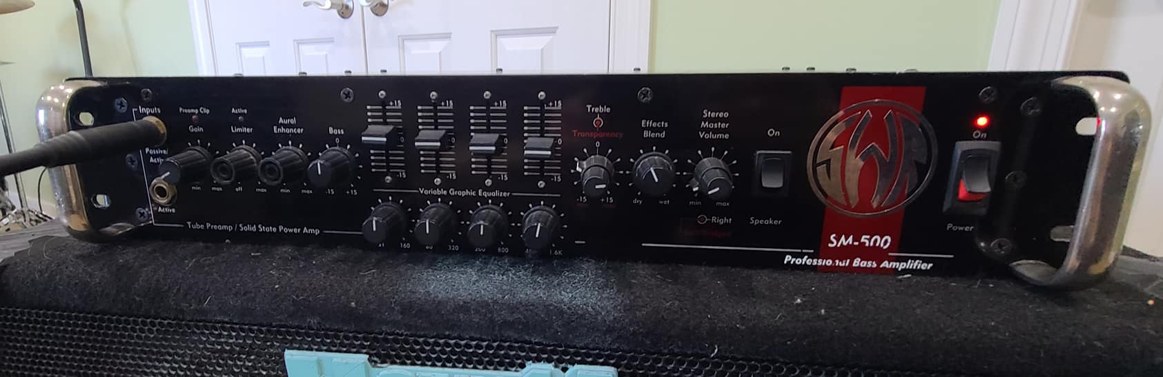 What is the swr sm500 bass amp?