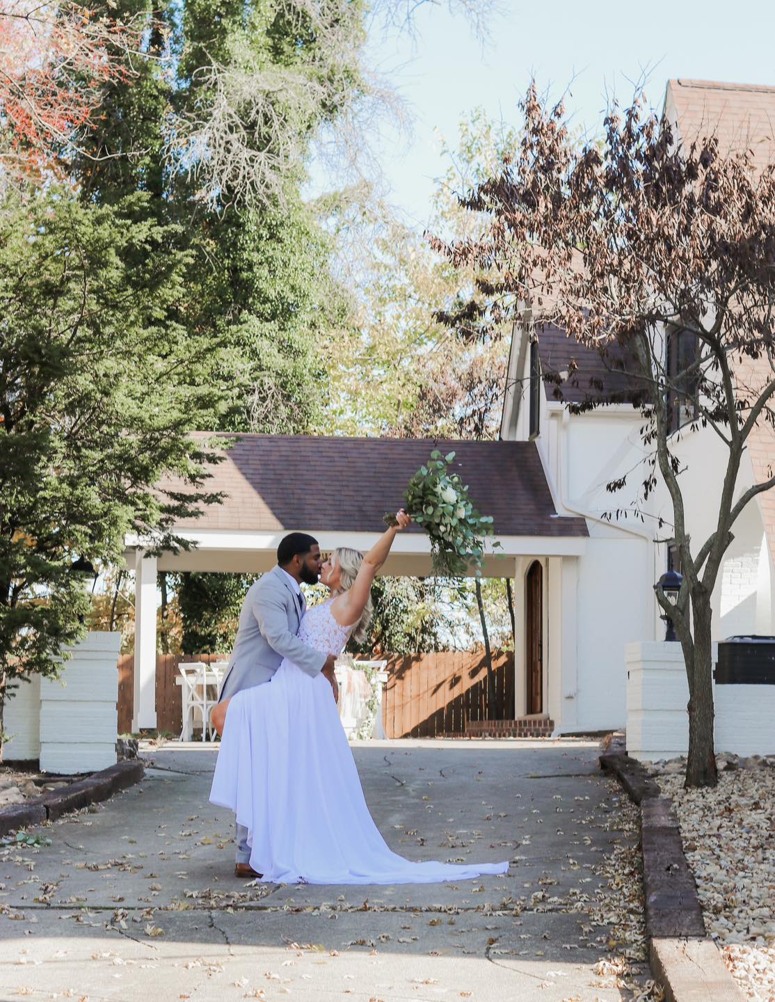 ivory wedding dress groom white shirt and groom's attire for photos? plp-50041