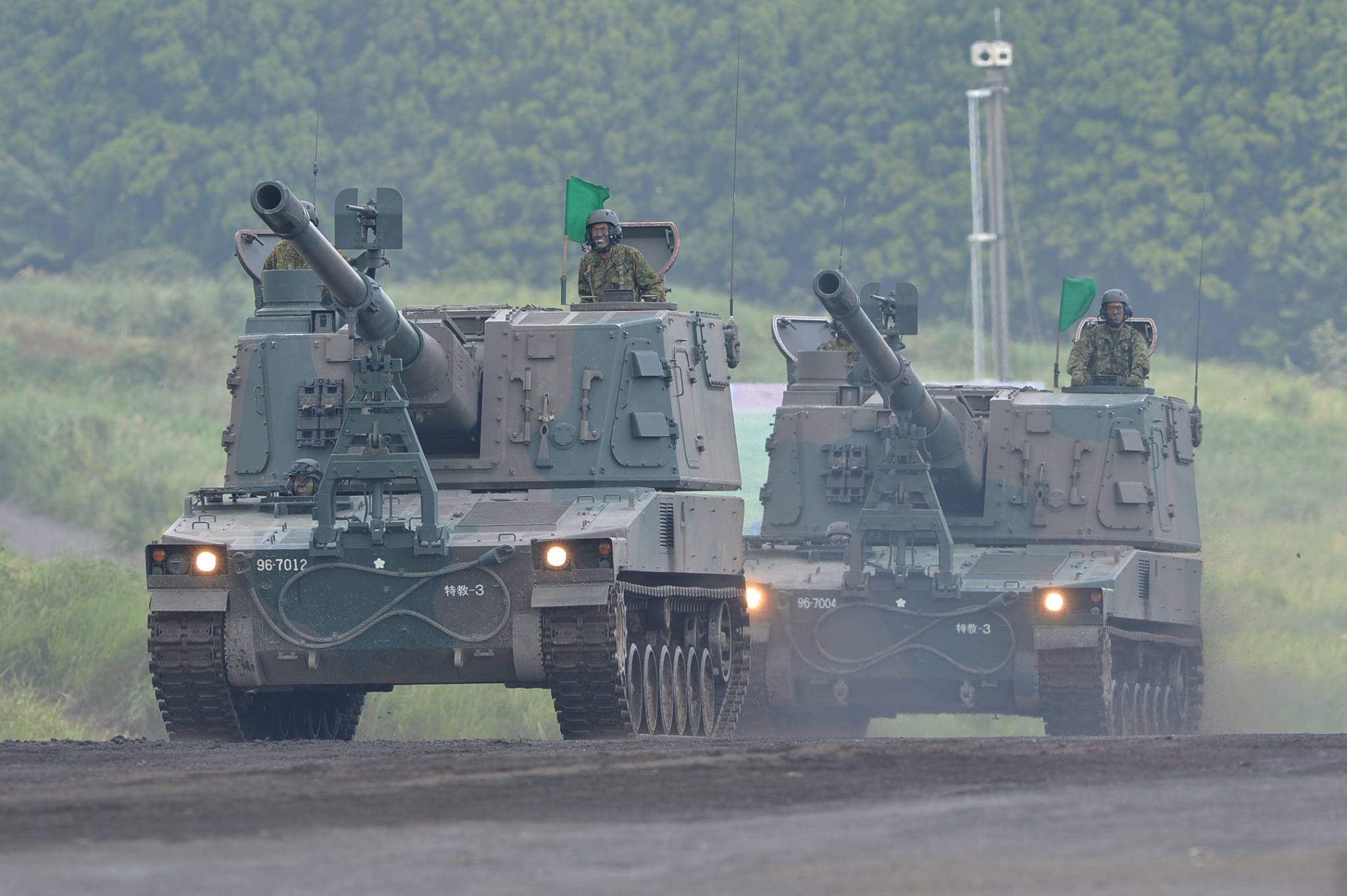 陸上自衛隊 - 99式自走155mmりゅう弾砲 | Facebook