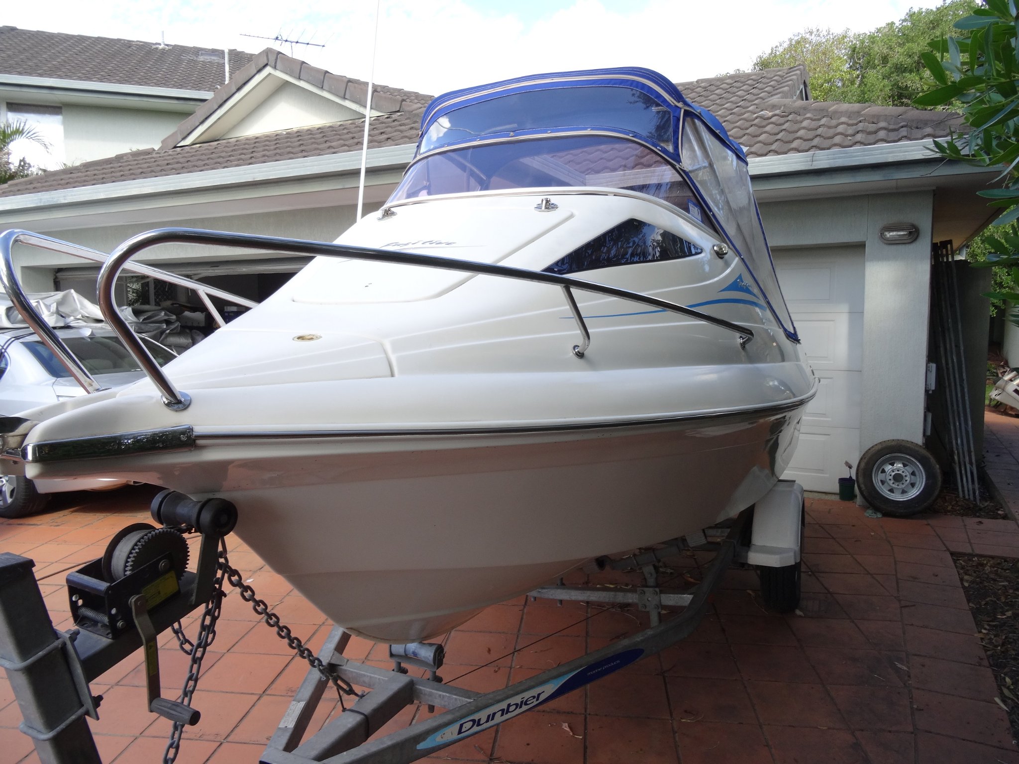 2007 Escape Marine Fugitive 4 Seat Cuddy Cabin - Boats - Brisbane ...