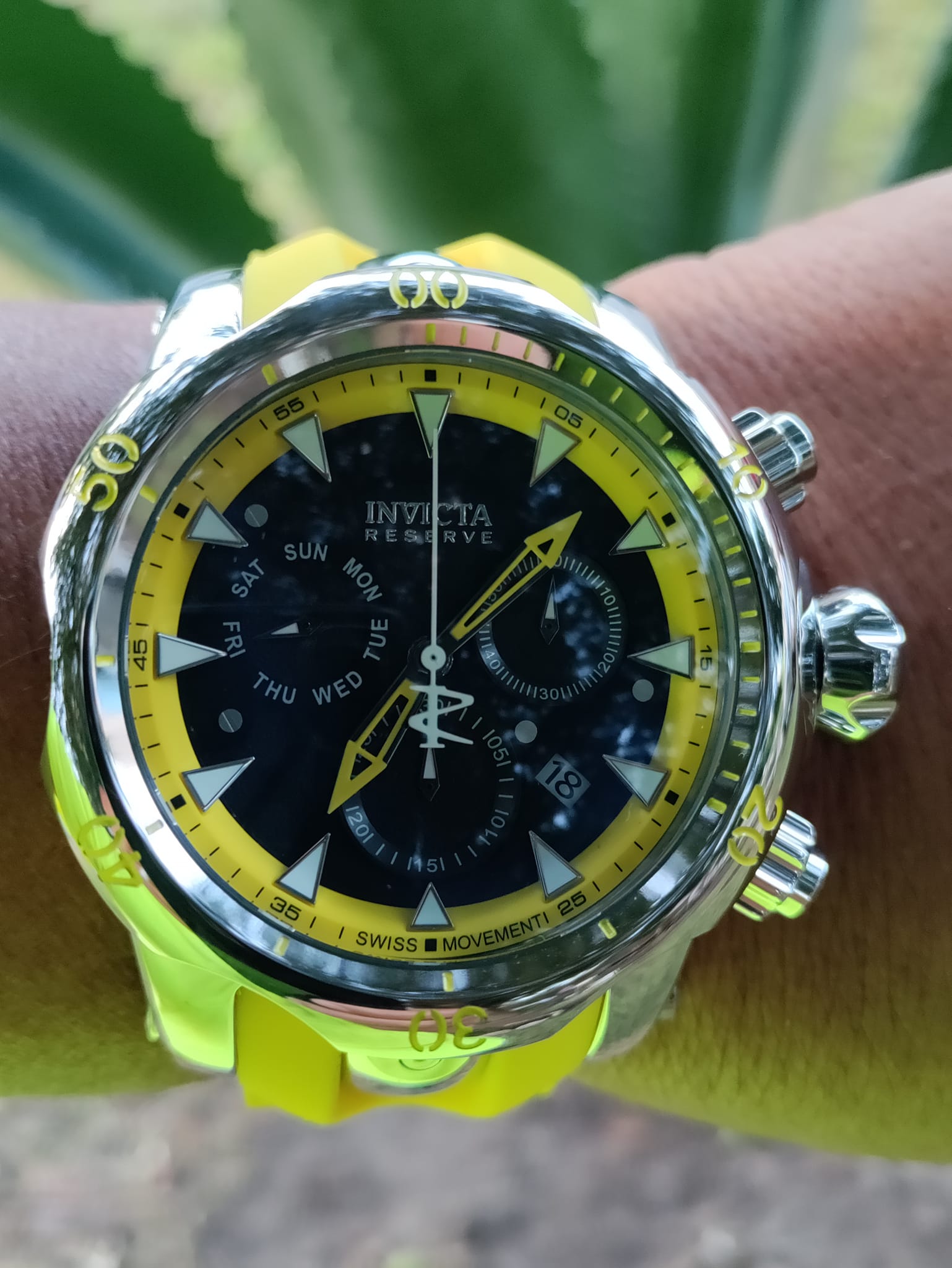 Back to Black. The Reserve Venom Black Label with interchangeable