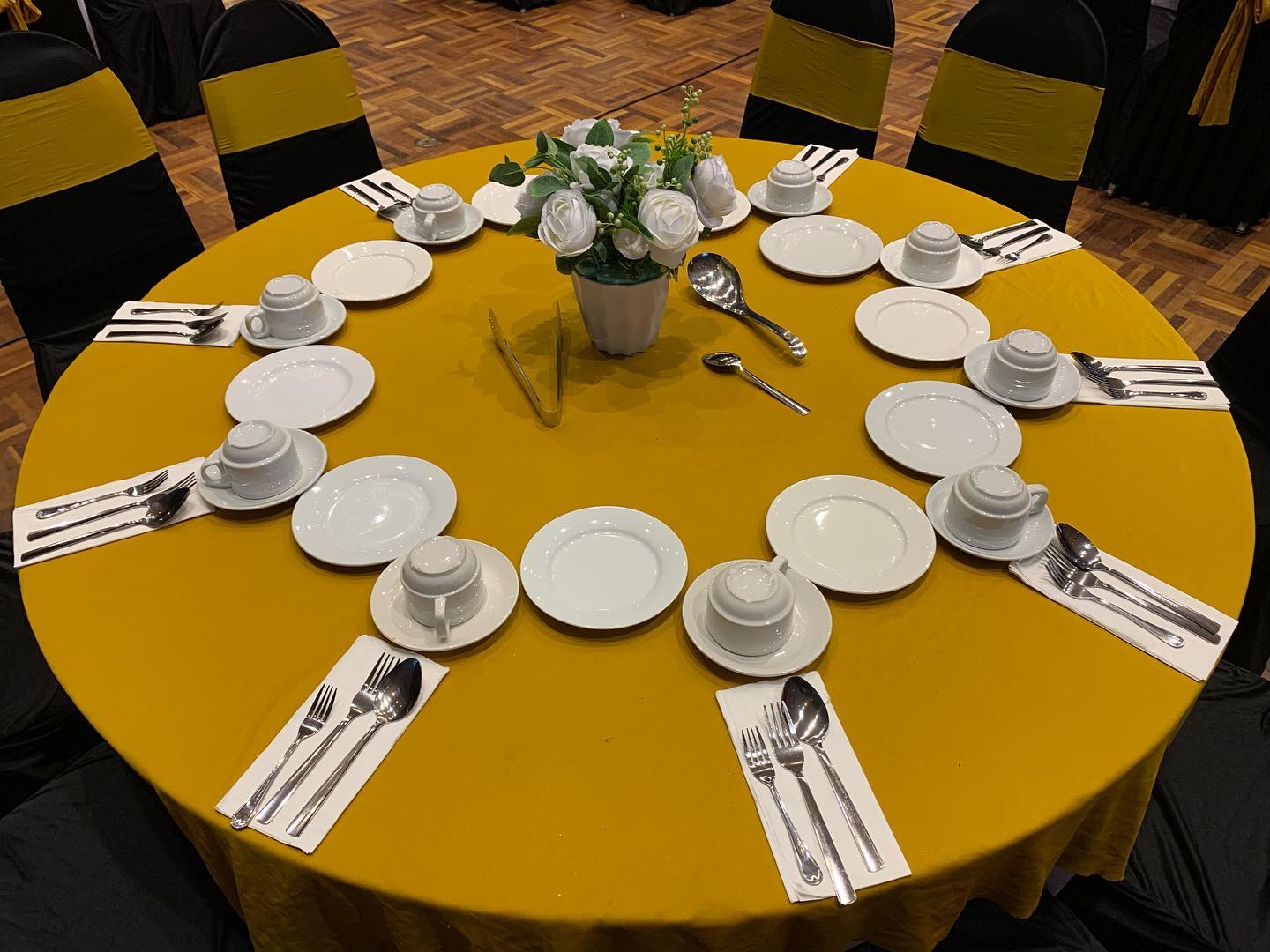 Table Setup untuk Hi-tea VVIP (UKM... - Farhanah Catering | Facebook