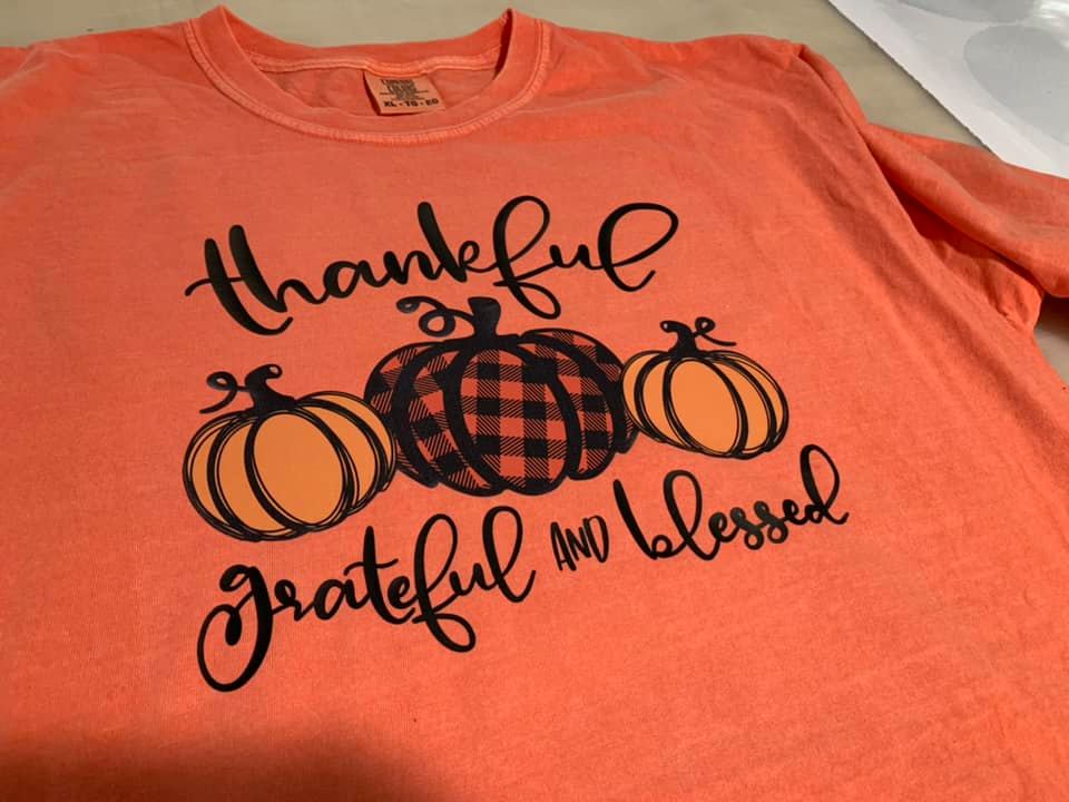 Snappy Graphics - Here’s a nice Thanksgiving design, and...