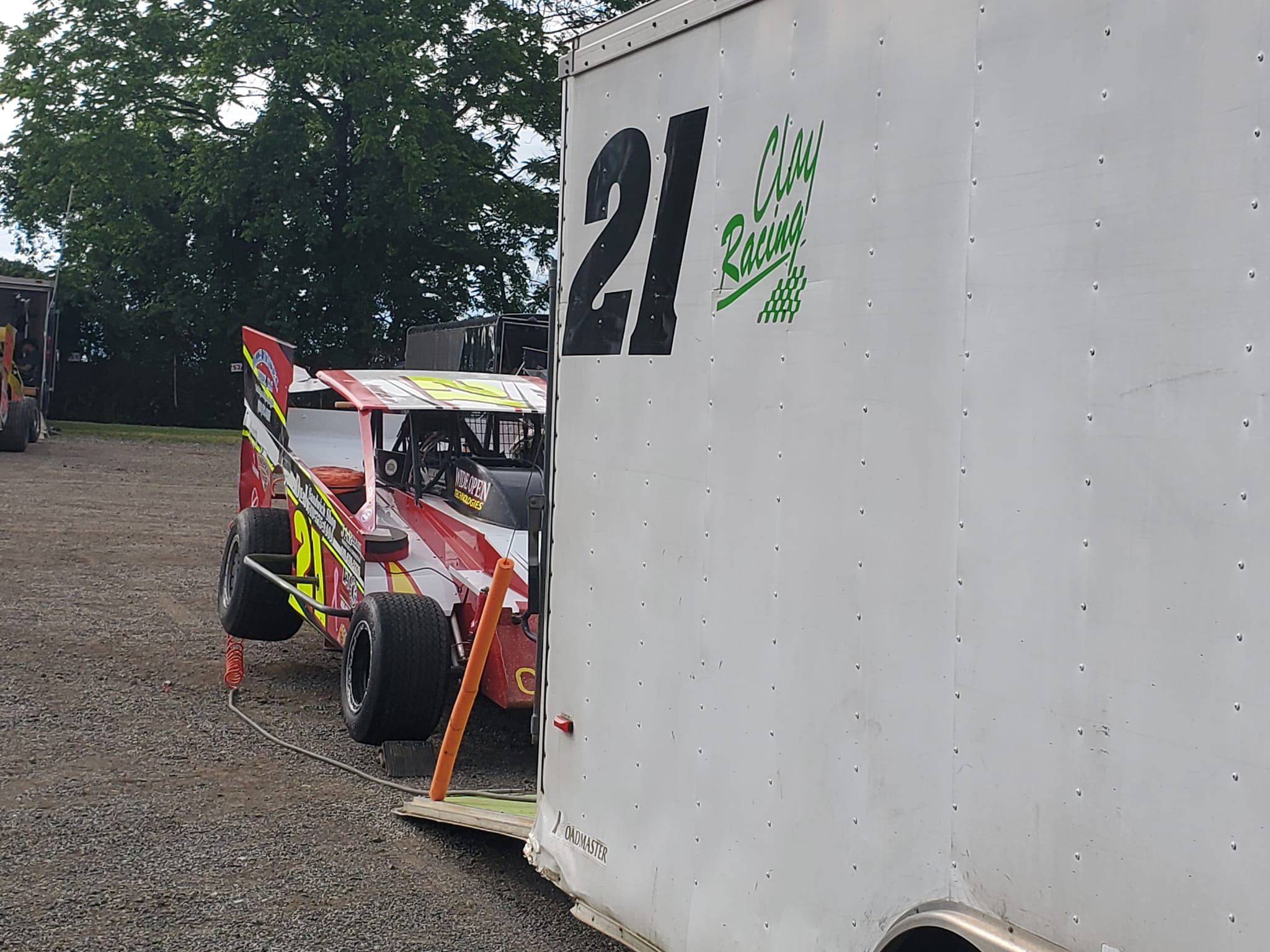 Clay Racing