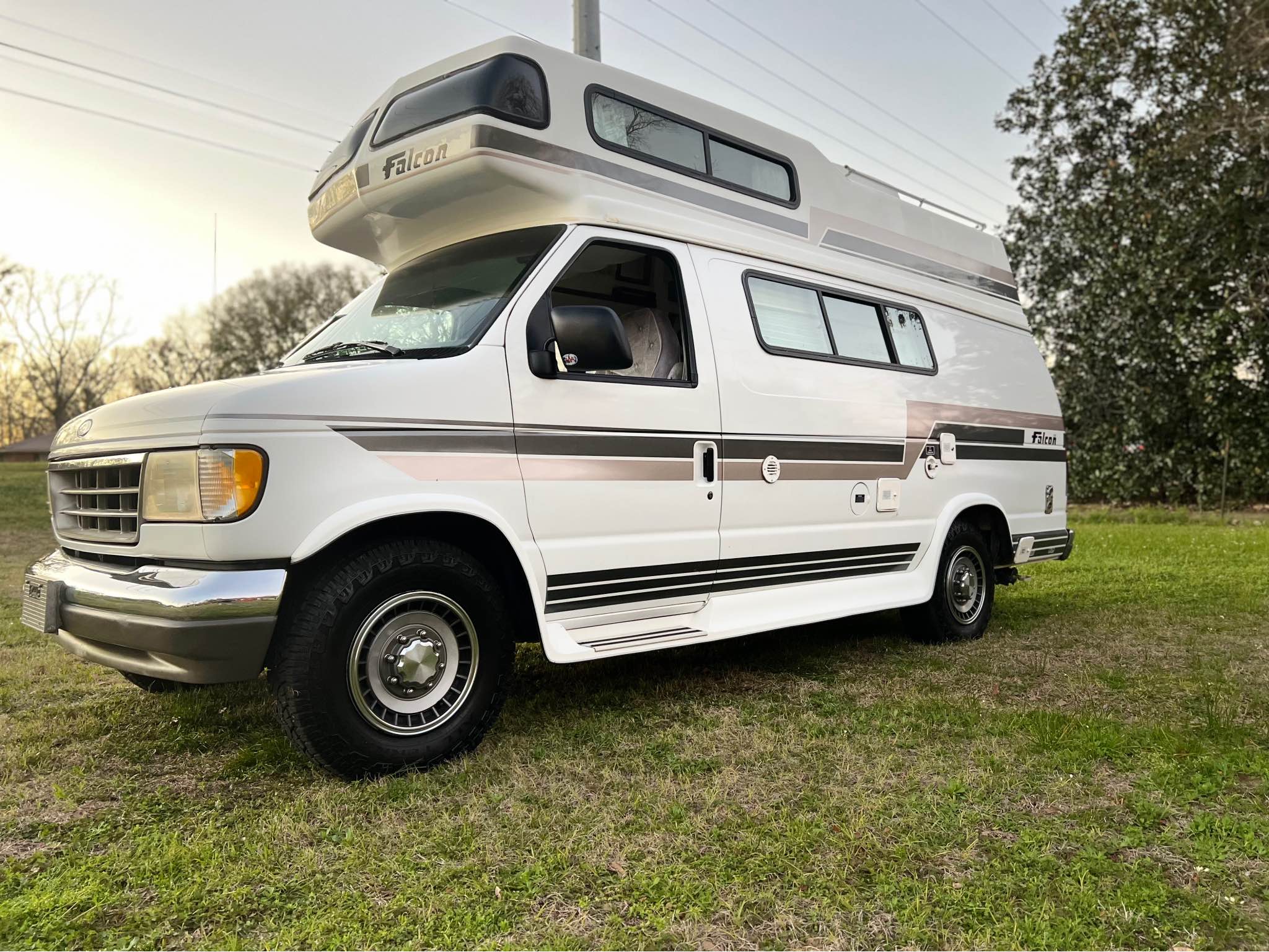 1992 Falcon 20 ft B class rv