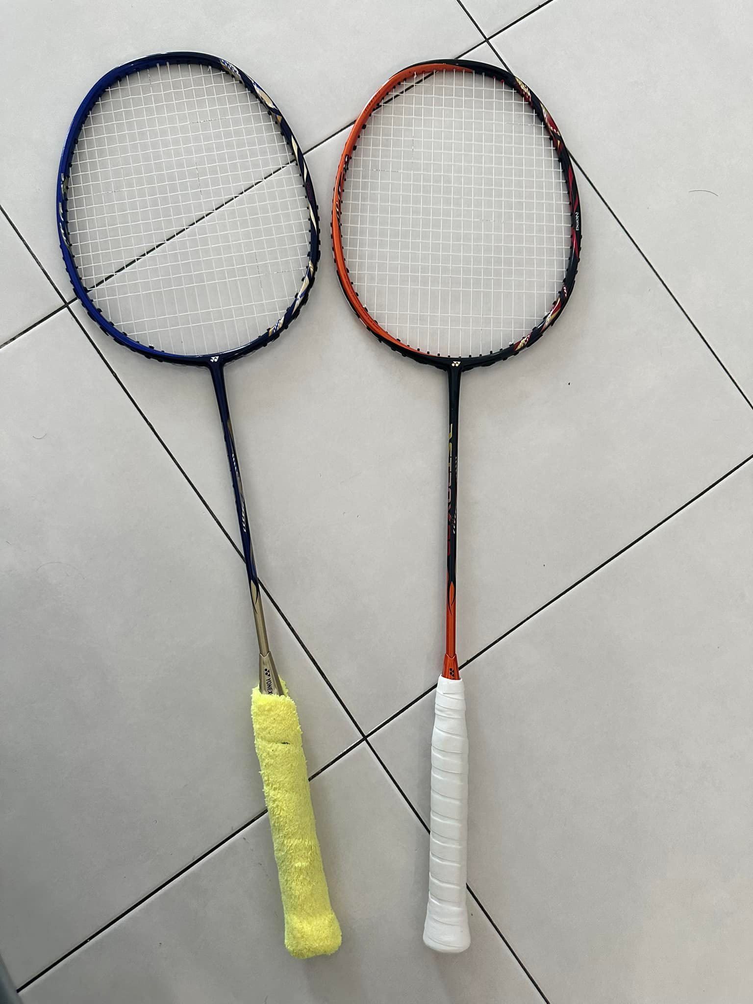 WTS Astrox 99 Sapphire blue and Sunshine orange Racket：Astrox 99 