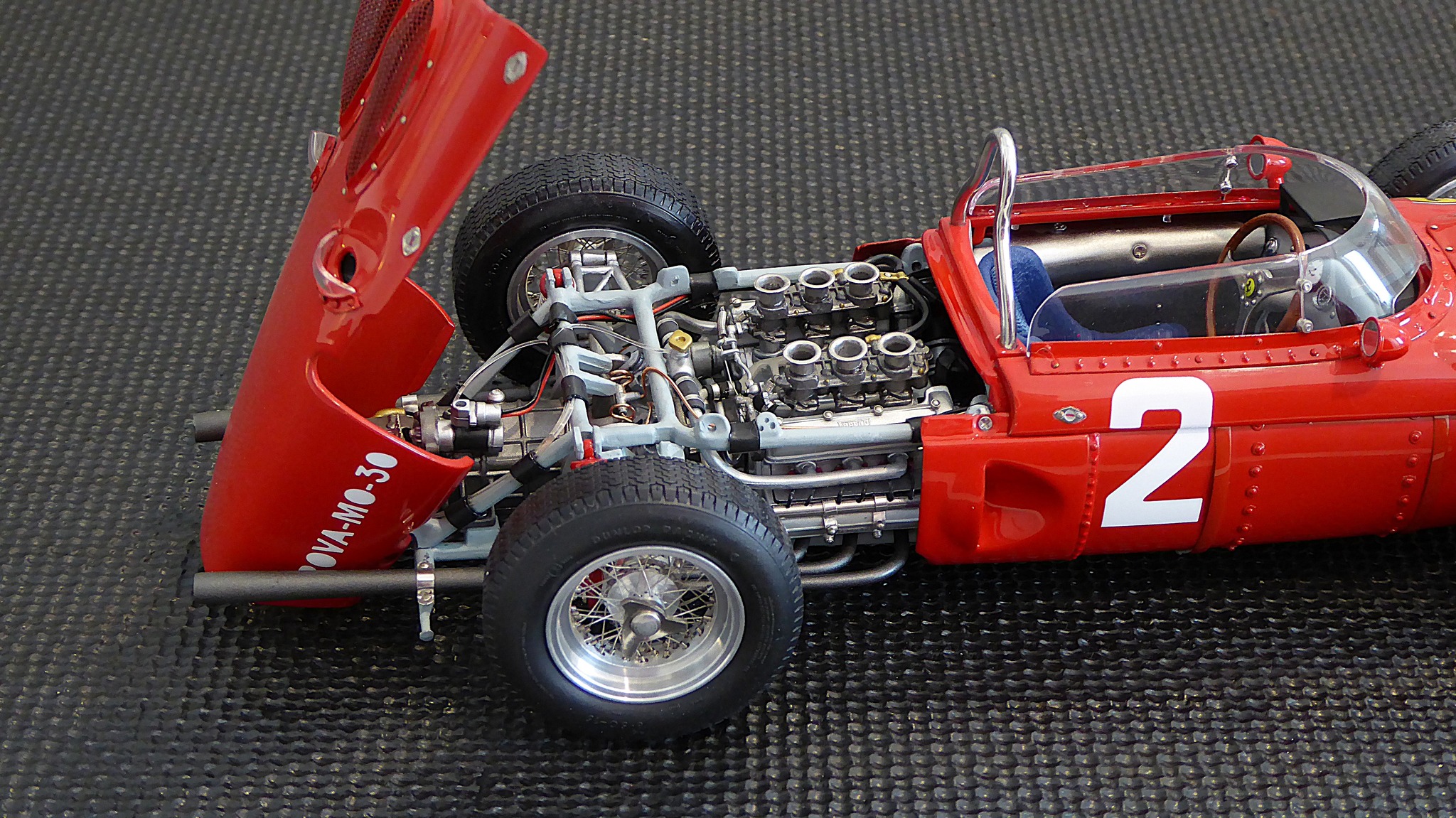 1:18 CMC 1961 Ferrari Dino 156 F1 O00 О O そ . N GT