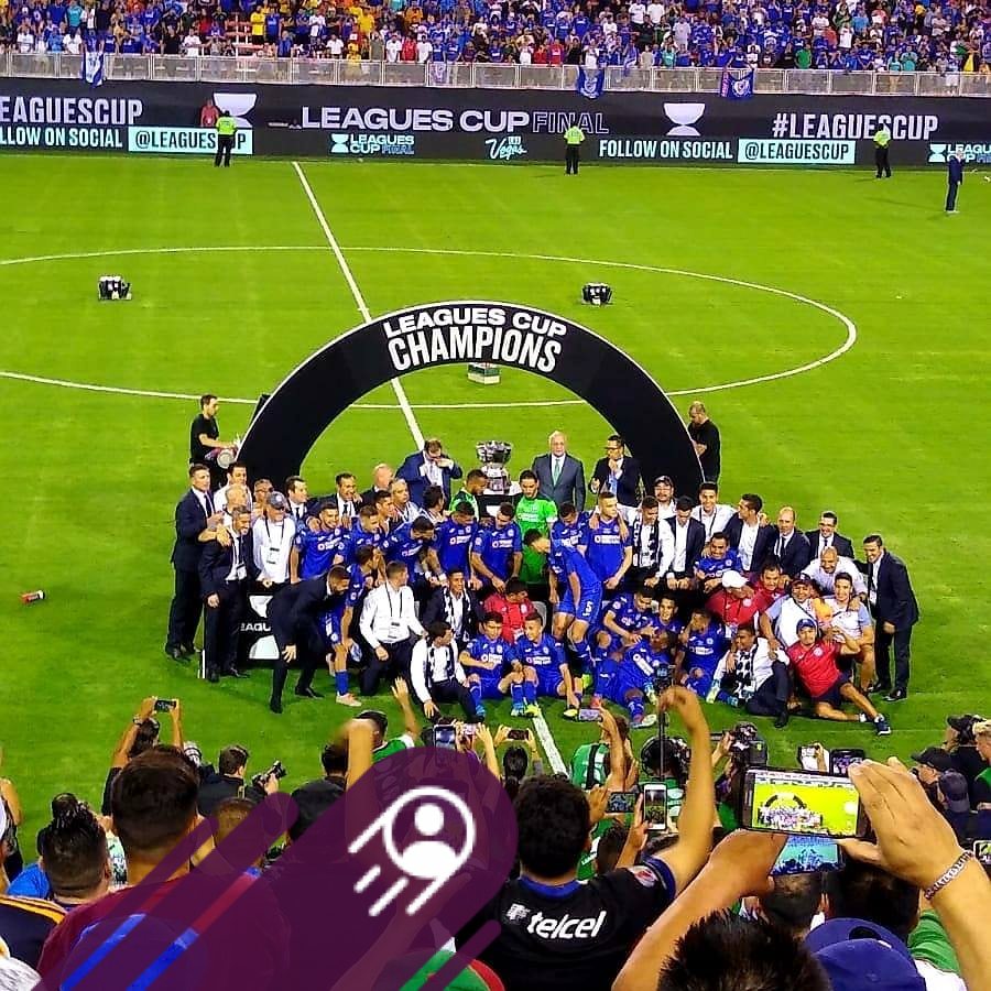 CRUZ AZUL DE SANGRE AZUL | Alguien sabe en que zona del estadio de CU ...