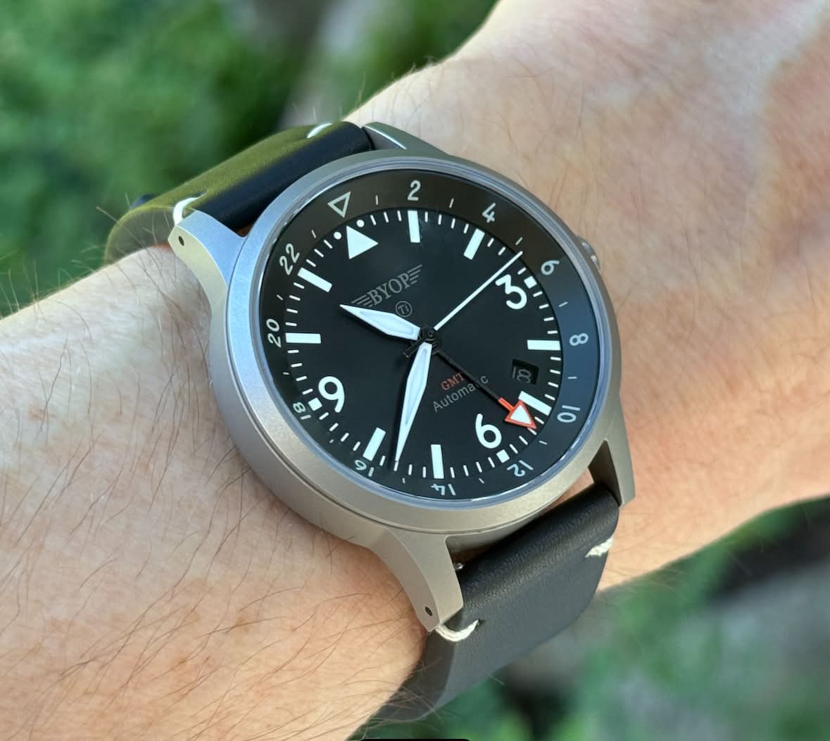 Two time zones. One unmistakable aviation influence. Discover the