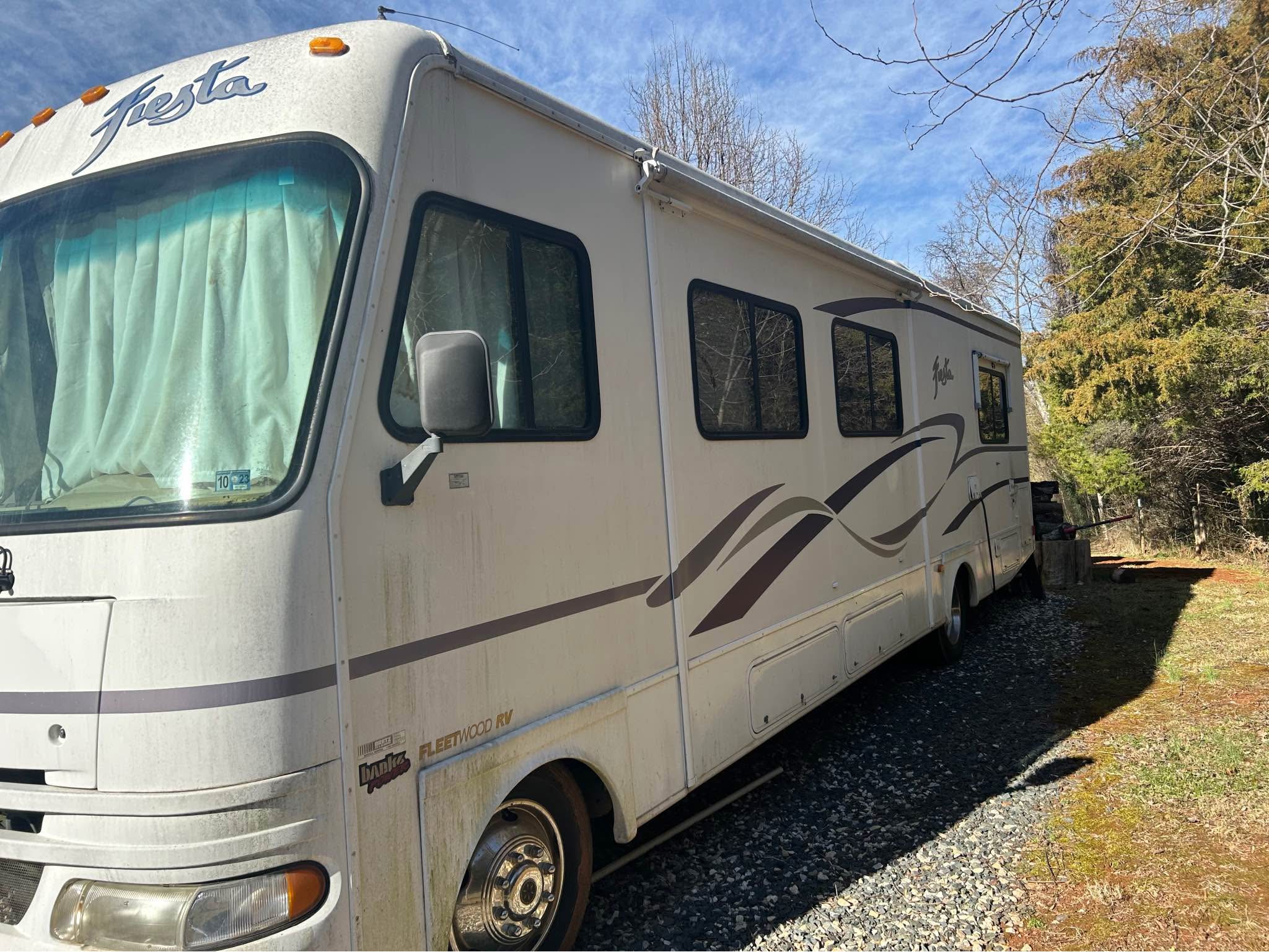 2002 Fleetwood Fiesta Motorhome - RVs & Campers - Spout Spring ...