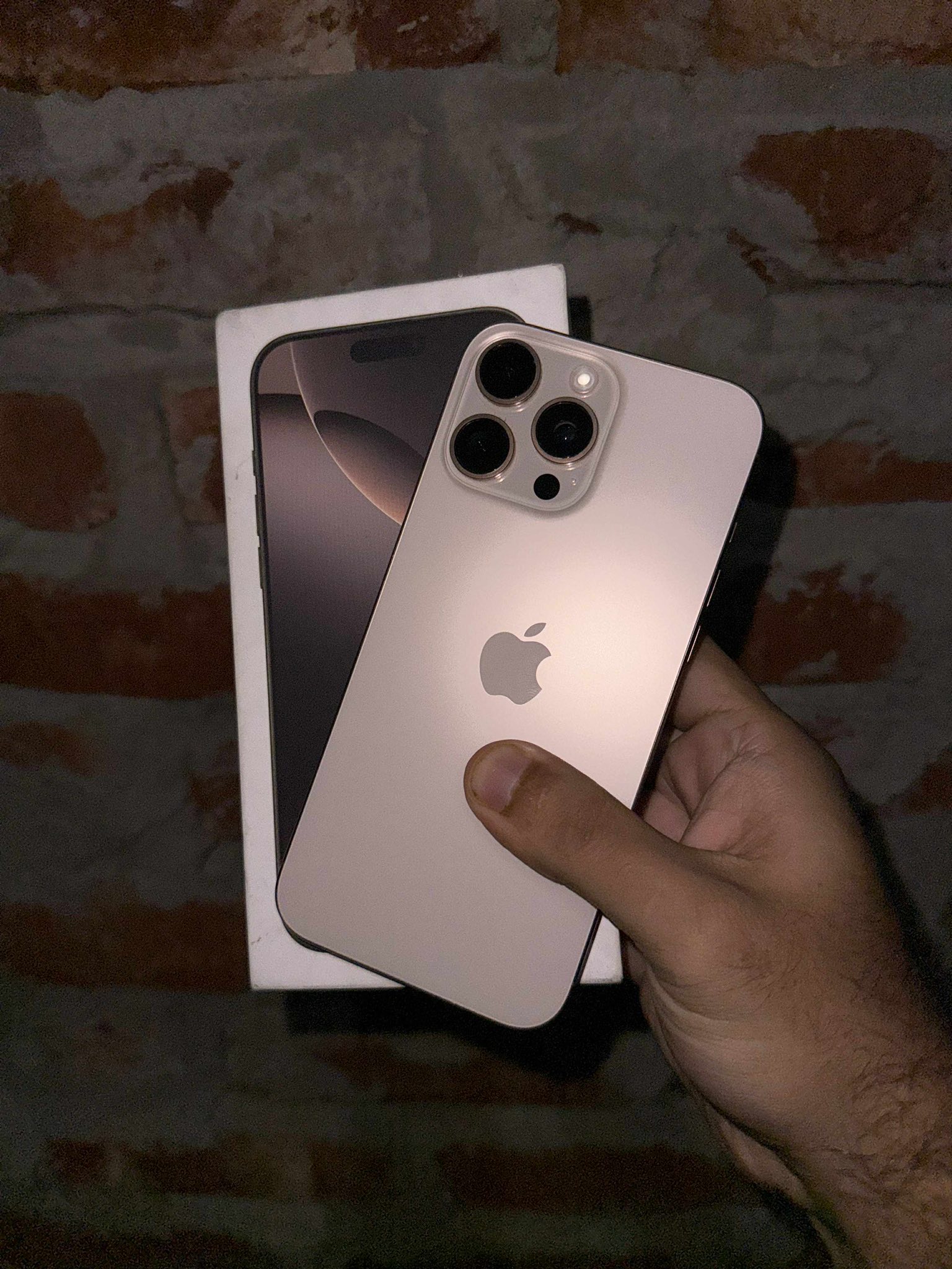 IPHONE 16 PRO MAX 512GB Desert titanium BRAND new Brought from UK
