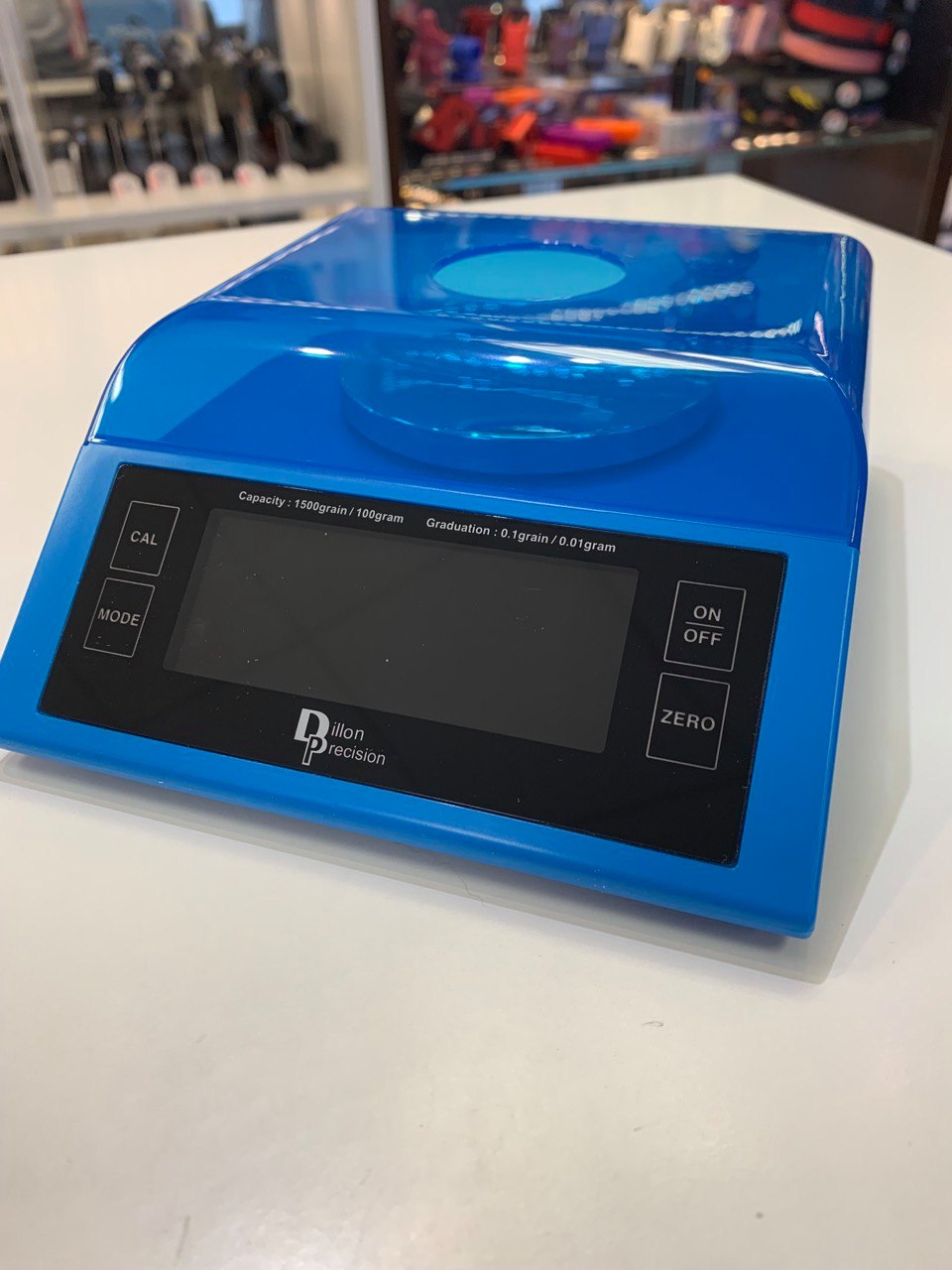 Dillon D-Terminator Electronic Scale - 900 Grain/57 Gram Capacity, Accurate To 0.1 Grain, Includes AC Adapter & Batteries