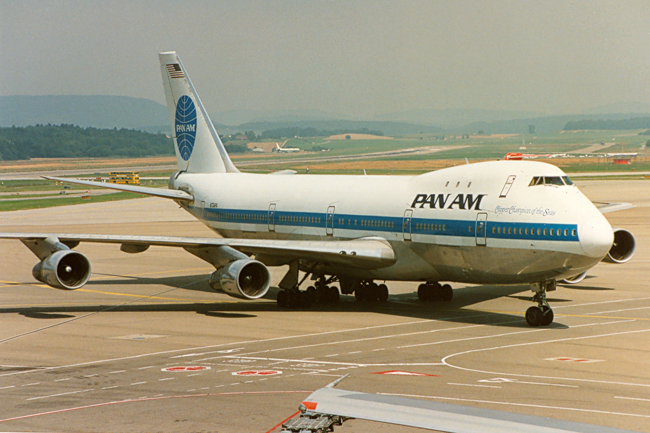 ZRH/LSZH 08.1988 Pan Am B-747-121 N734PA 7th 747 built.
