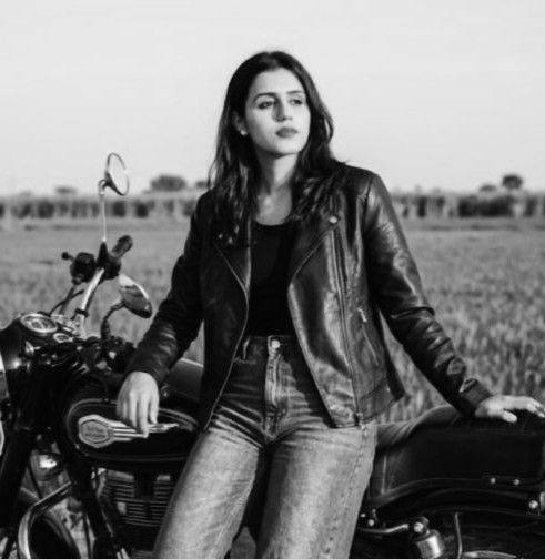 An irreplaceable loss. 💔🕊️ | Mona Singh