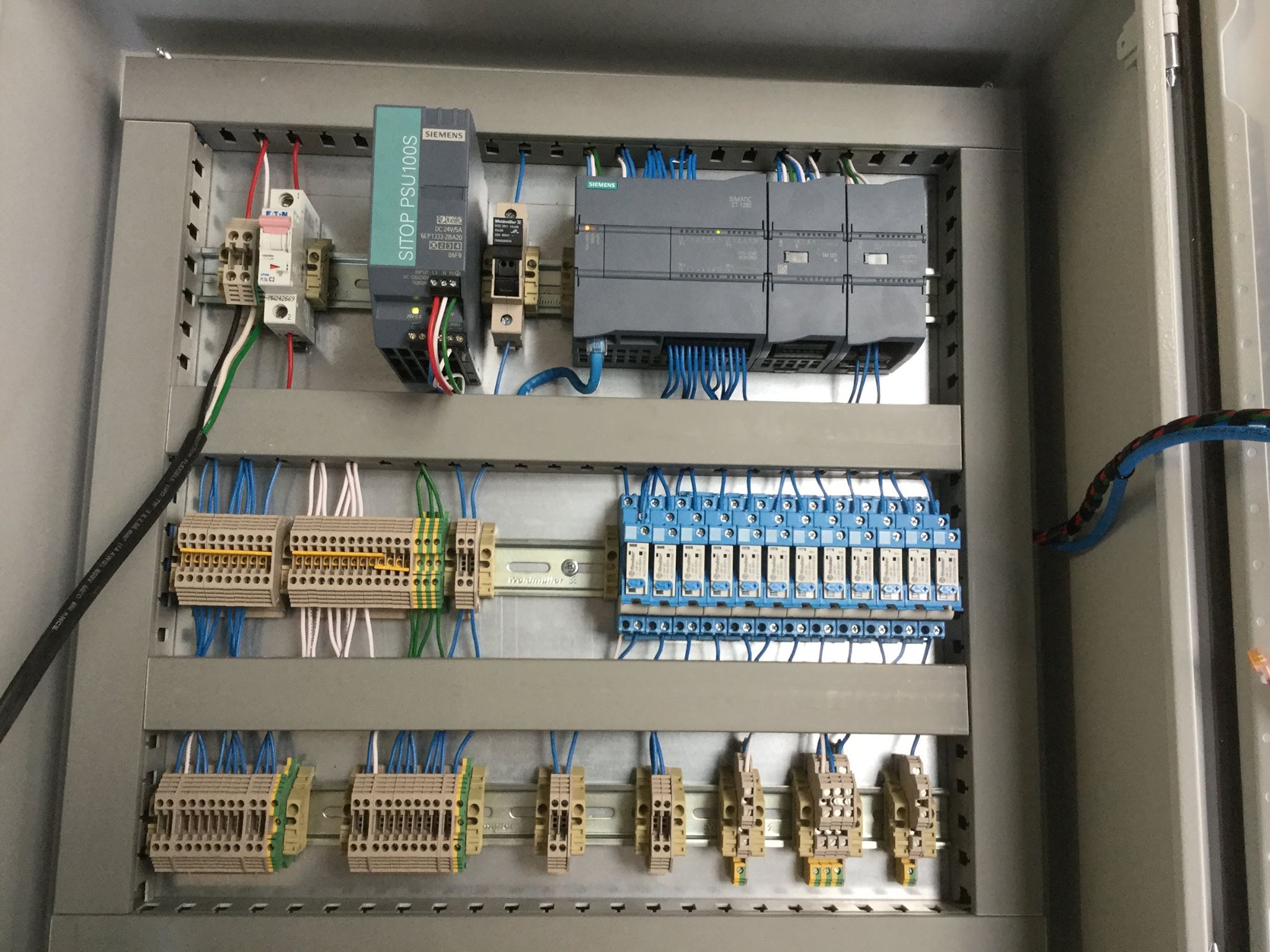 Metryx - Etapas finales del armado de un tablero con PLC y... | Facebook
