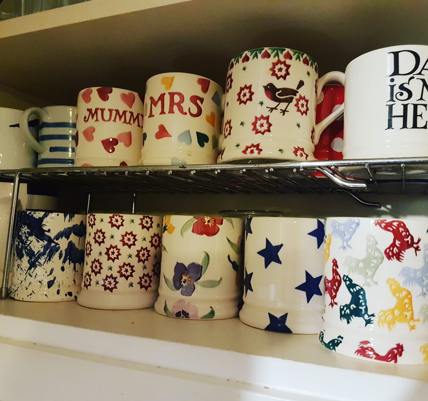 Emma Bridgewater x Diddly Squat mugs are in stock… just in time to