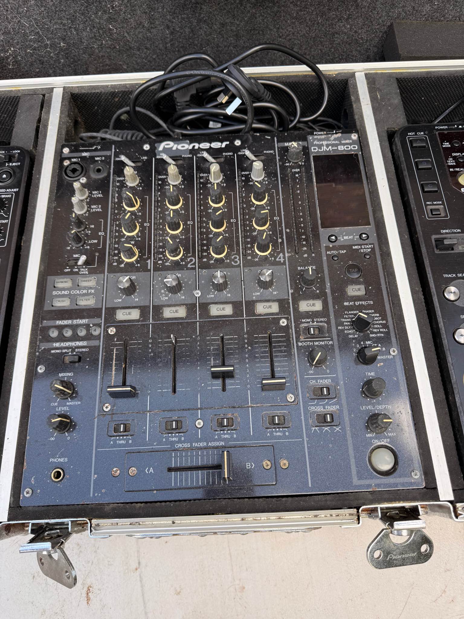 Pioneer 2x CDJ-1000MK3 + DJM-800 CD/MP3 Mixer Combo w/ Flight Case