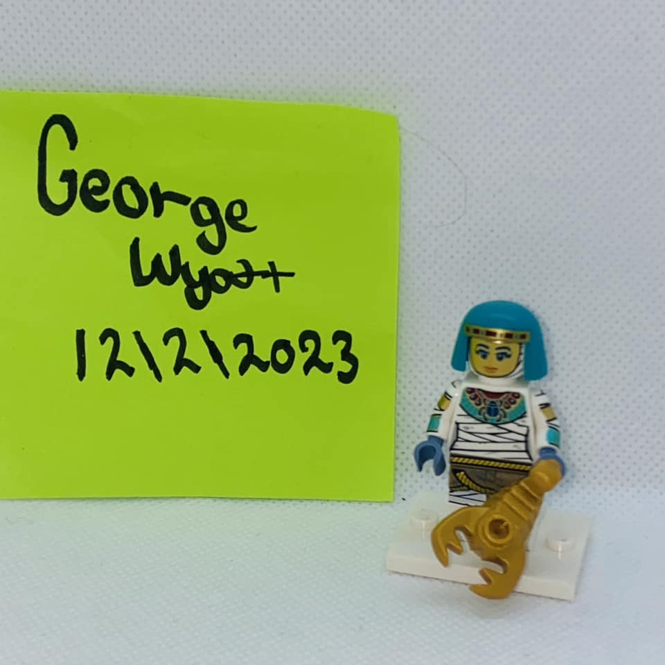 SELLING MINIFIGURES AND GIFT WITH PURCHASES!!!!! Minifigures