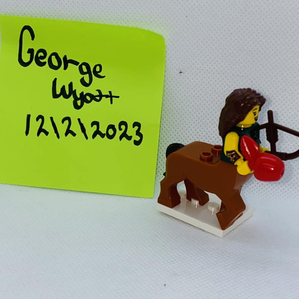 SELLING MINIFIGURES AND GIFT WITH PURCHASES!!!!! Minifigures