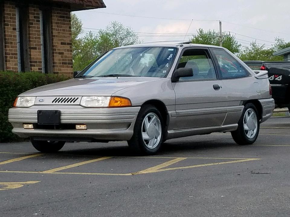 ✩ 1997 escort zx2 with 24,000 miles